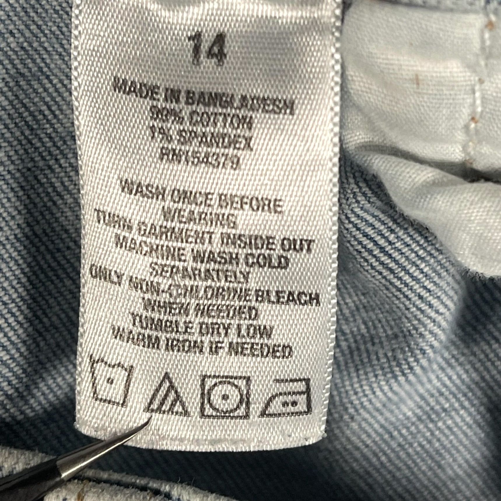 Vintage VINTAGE? No. Aeropostale Jeans Womens 14 Light Wash Cheeky Jegging Distressed Ripped Skinny Size 36" / US 14 / IT 50 - 6 Thumbnail