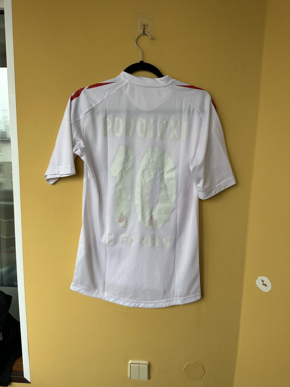 Puma × Vintage Reebok Koln FC 2011-2012 Soccer Jersey 11 Podolski size S Size US S / EU 44-46 / 1 - 7 Thumbnail