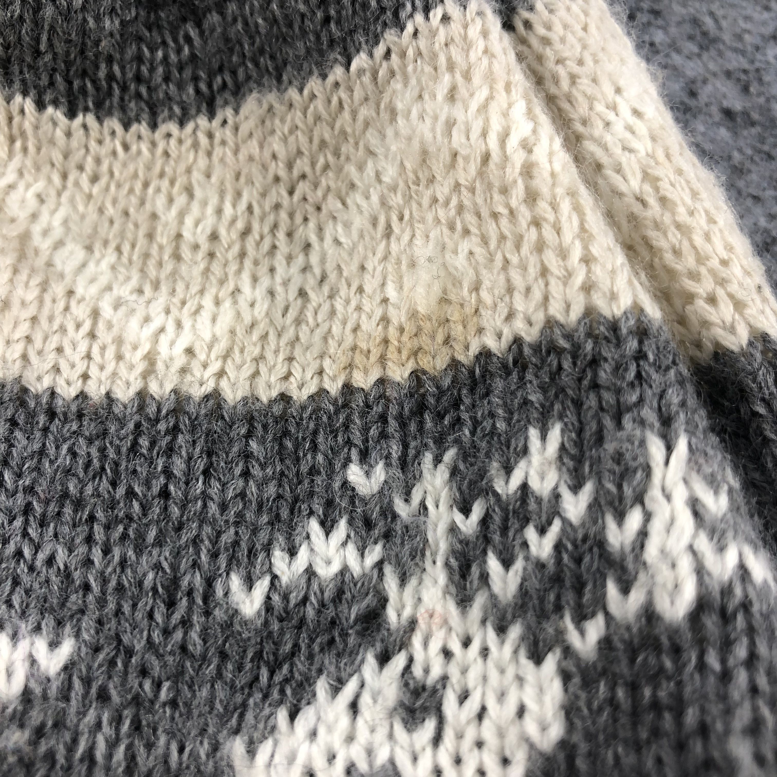 Vintage Unknown Reindeer Design Bobble Beanie Snowcap Snow Hat B231 Size ONE SIZE - 5 Thumbnail