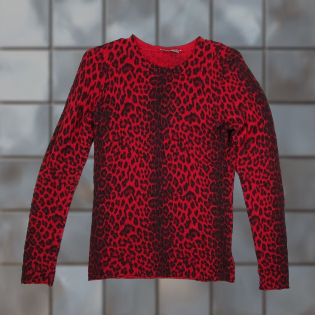 Neiman Marcus VINTAGE Neiman Marcus Sweater Womens Red Black Leopard Animal Print Crew Neck XS Slim Suede? Size XS / US 0-2 / IT 36-38 - 1 Thumbnail