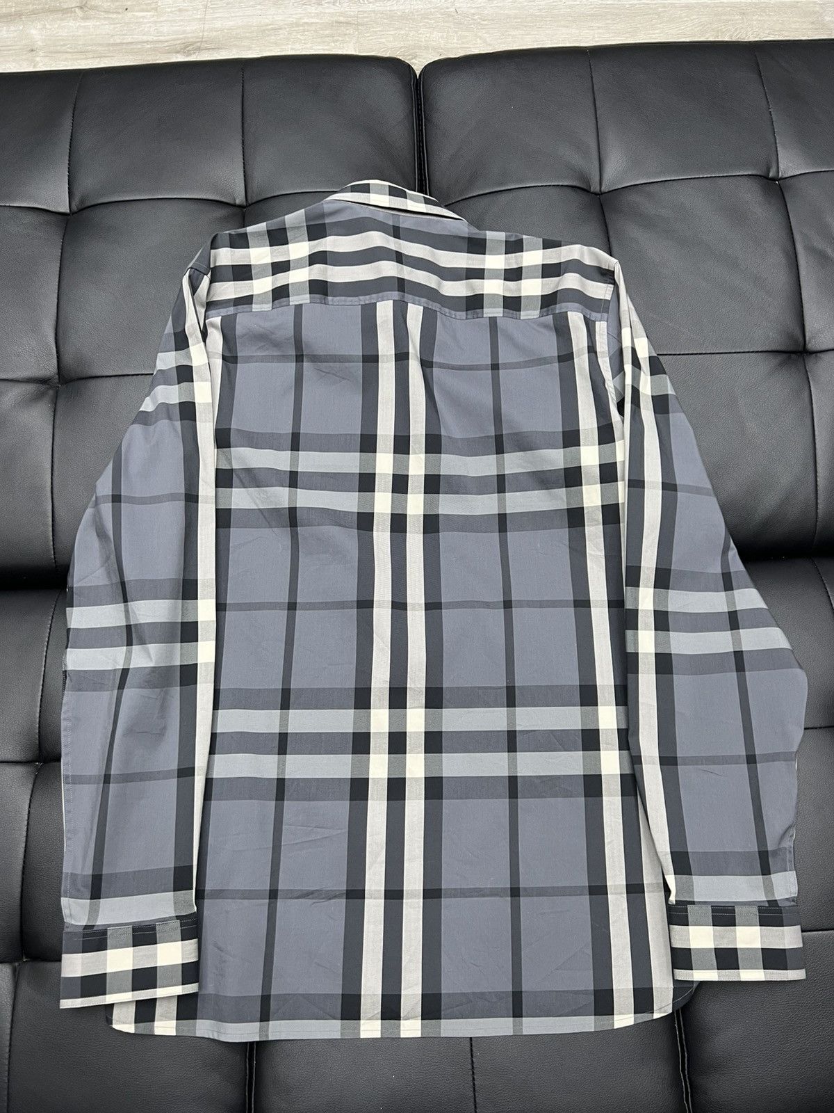 Burberry Burberry Grey Checked Shirt Size Medium Size US M / EU 48-50 / 2 - 2 Thumbnail