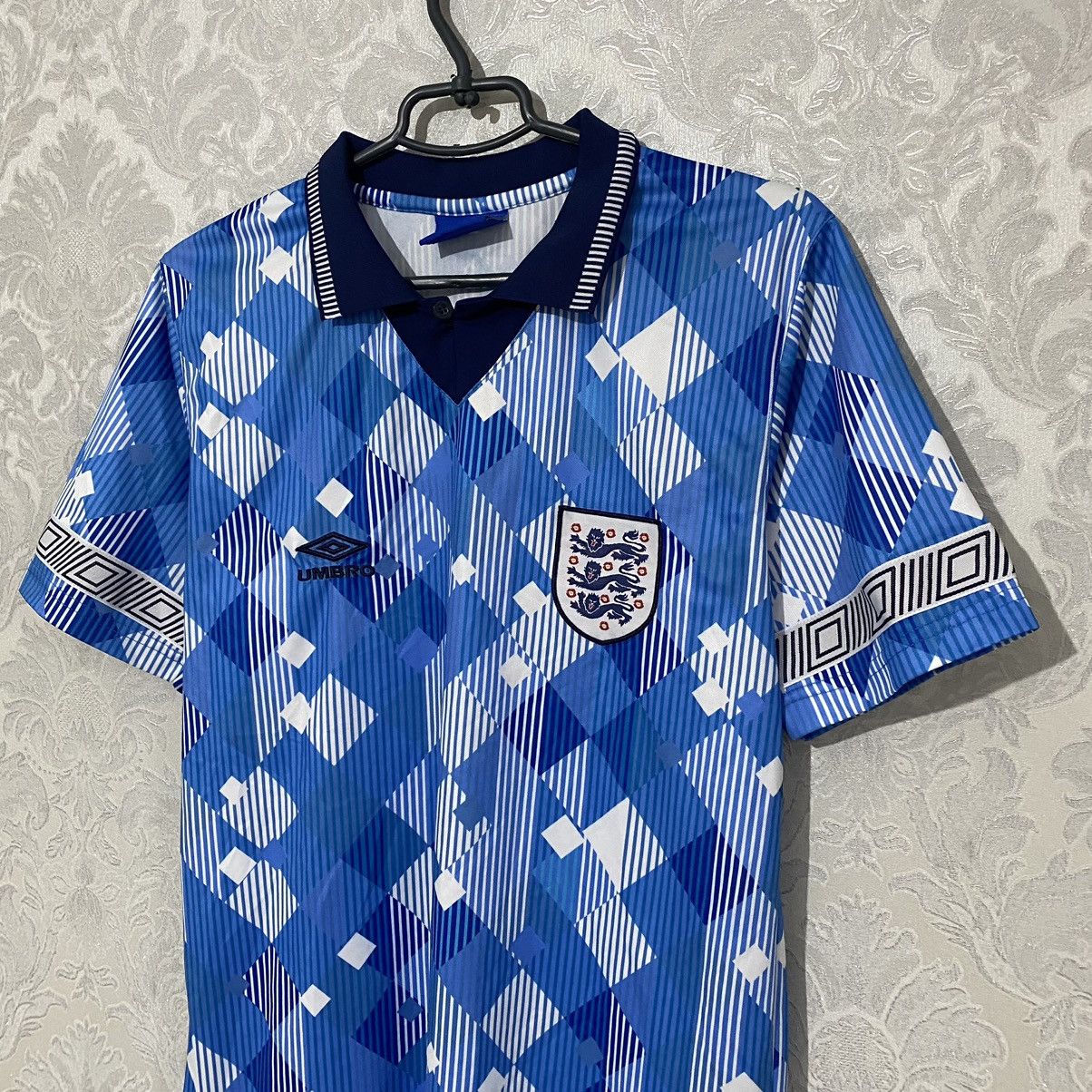 Maillot Umbro Vintage N°9 Pinaud Années 1990