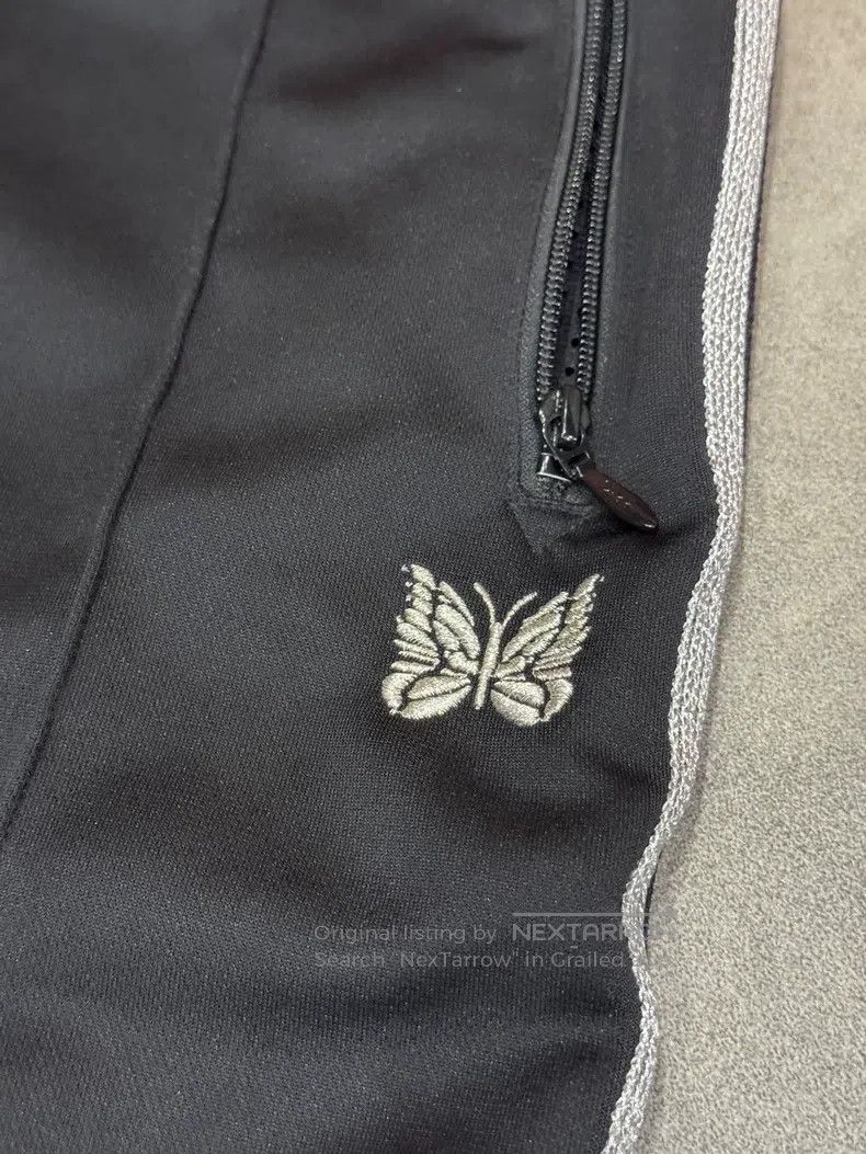 Needles Needles size L Limited pin butterfly embroidery Size US 36 / EU 52 - 2 Thumbnail