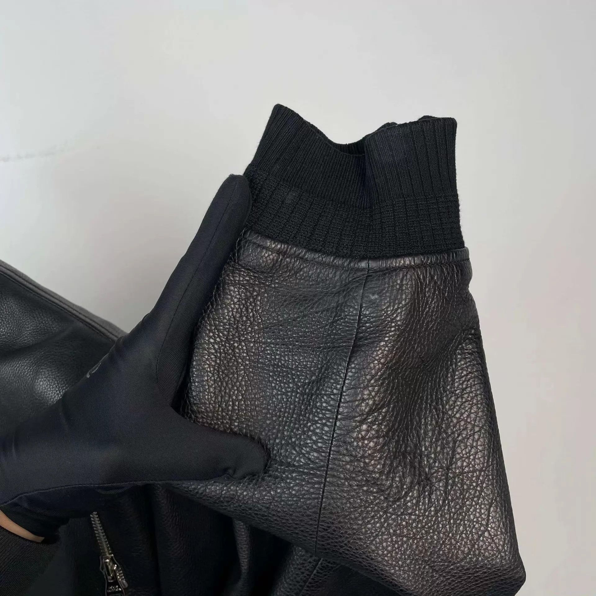 Louis Vuitton LV short biker leather jacket black 50 Size US M / EU 48-50 / 2 - 7 Thumbnail