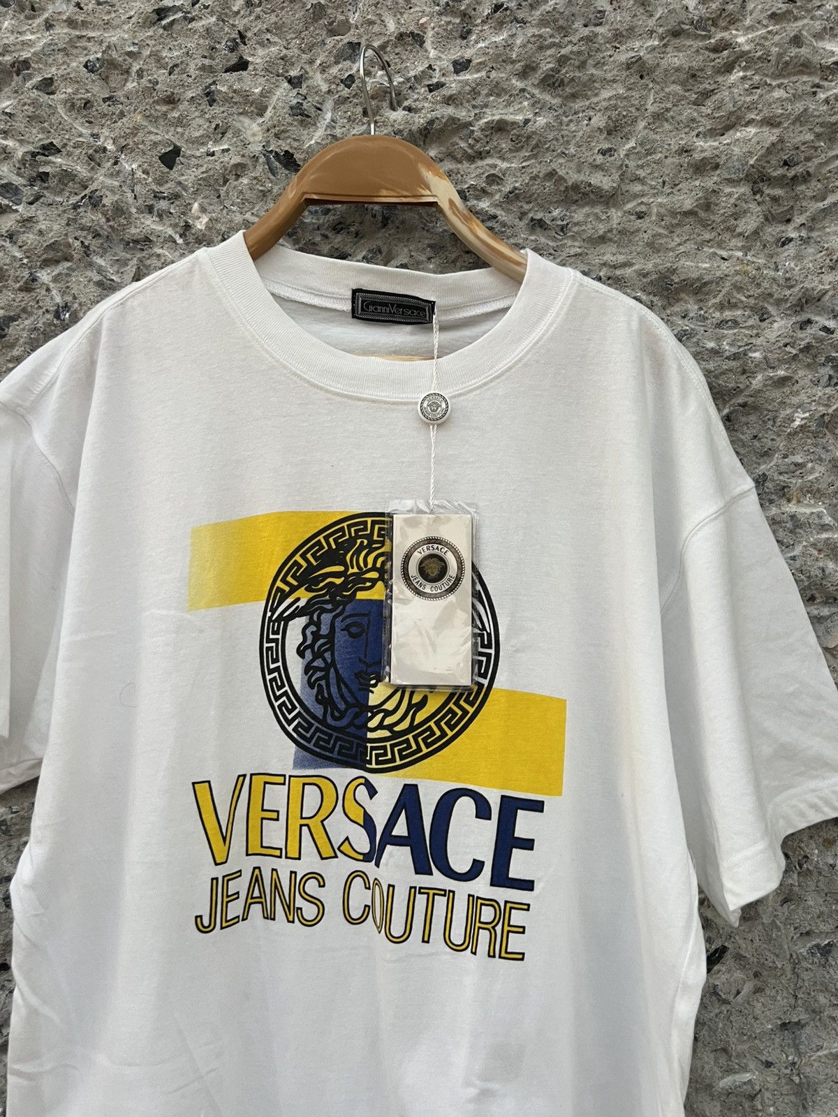 Versace Jeans Couture Vintage Versace T-shirt 90s Size US L / EU 52-54 / 3 - 3 Thumbnail