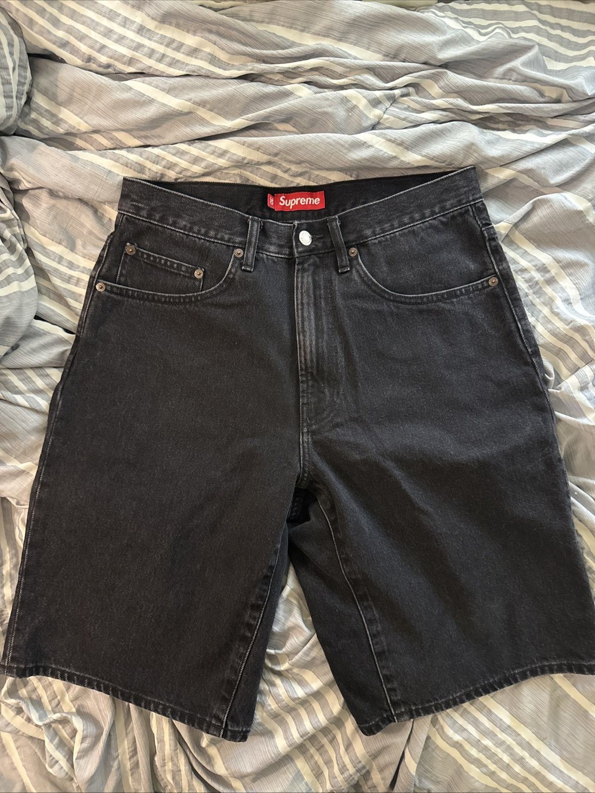Supreme Supreme new york black jorts size 30 Size US 30 / EU 46 - 1 Thumbnail
