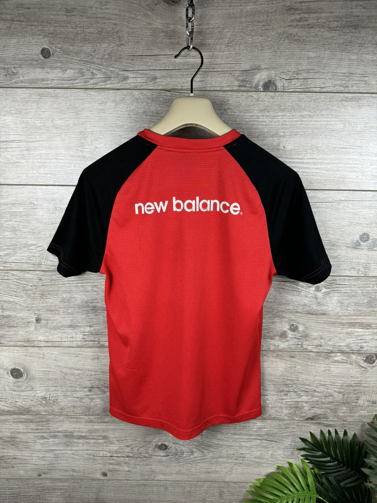 New Balance New Balance Liverpool Soccer Jersey Size M Size US M / EU 48-50 / 2 - 14 Thumbnail