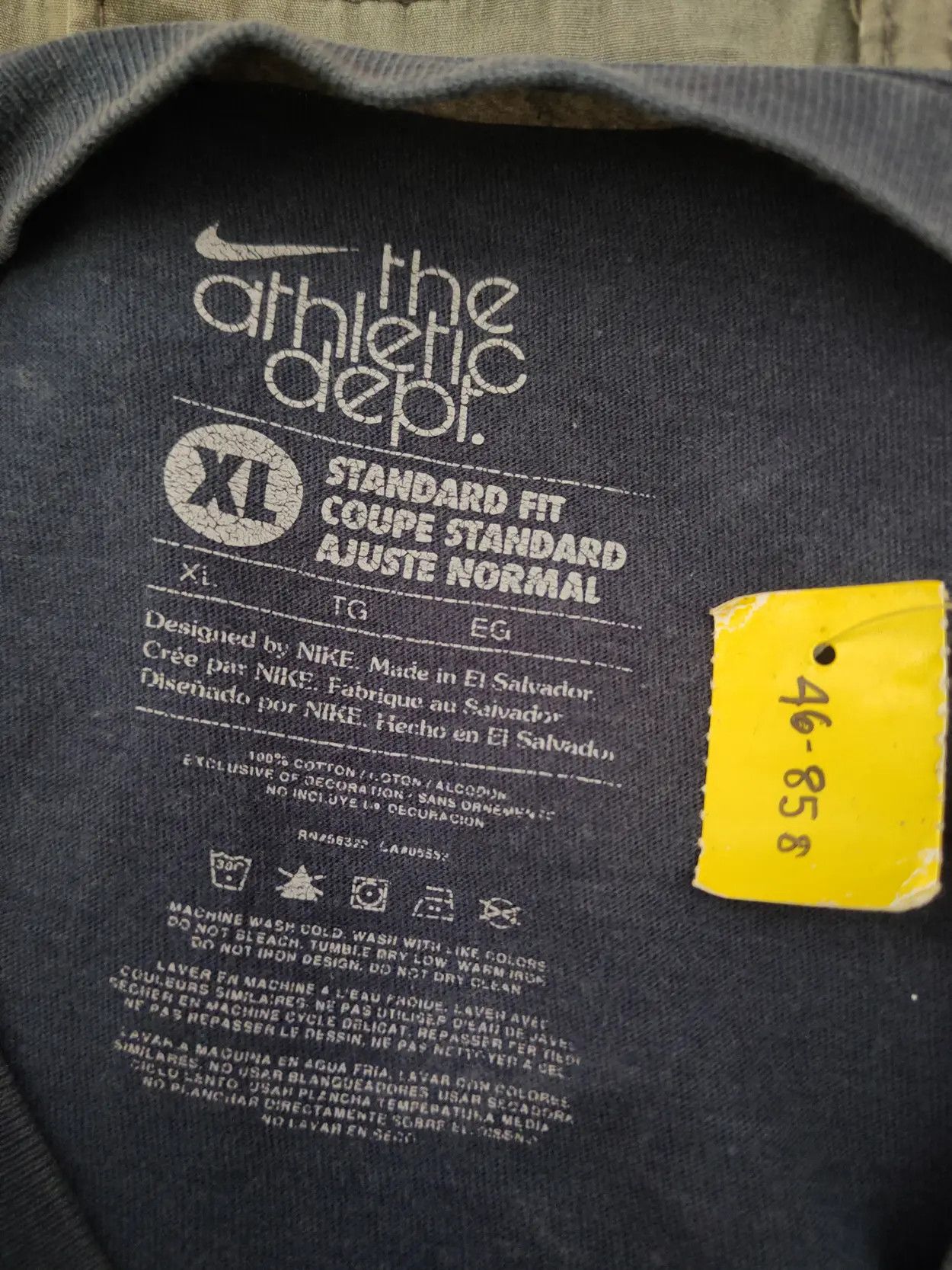 Nike D Nike i make it look easy tshirt #46-858 Size US XL / EU 56 / 4 - 10 Thumbnail