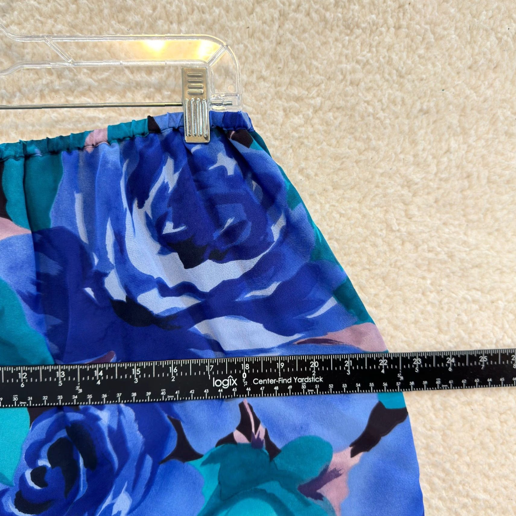 Vintage VINTAGE 90s Plus Size Midi Skirt 1X Blue Rose Floral USA Michael K & Company Size 40" / US 18 - 4 Thumbnail