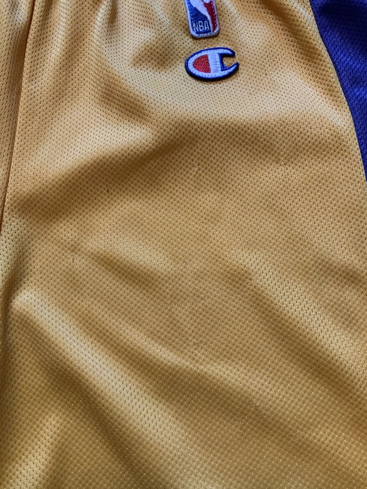 Champion × NBA × Vintage Vintage 90s Champion Los Angeles Lakers Basketball Shorts Size US 32 / EU 48 - 12 Thumbnail
