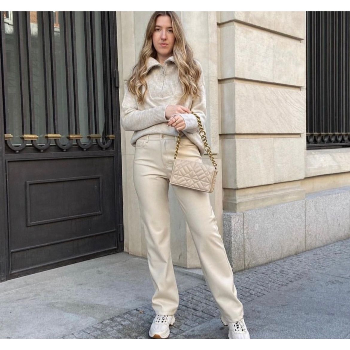 Zara ZARA BLOGGER FAVORITE STRAIGHT LEG FAUX LEATHER PANTS BEIGE Size 28" / US 6 / IT 42 - 5 Thumbnail