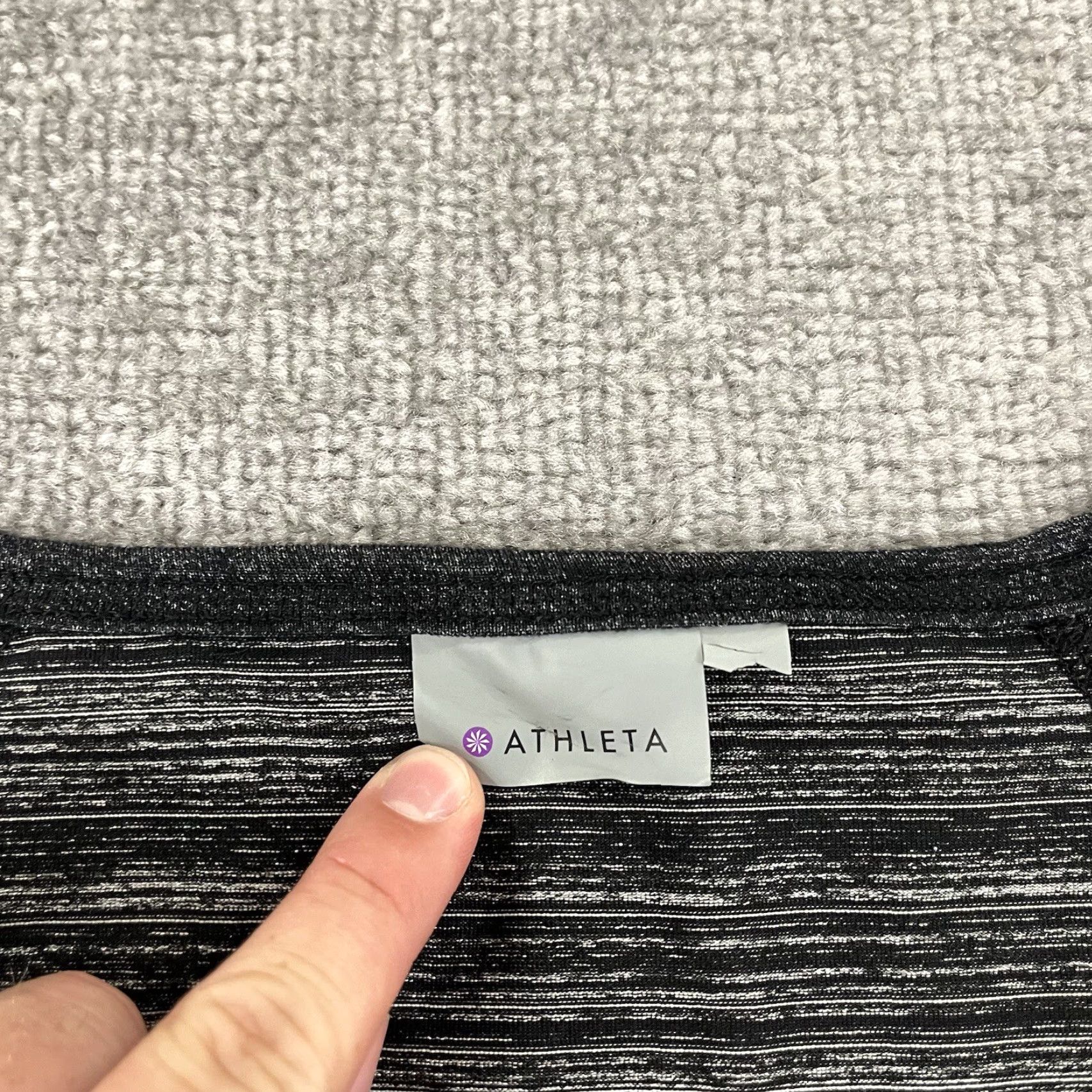 Athleta ATHLETA Shirt Women XS Saturnalina Top Gray Short Sleeve Active Yoga Gym Running Size XS / US 0-2 / IT 36-38 - 3 Thumbnail