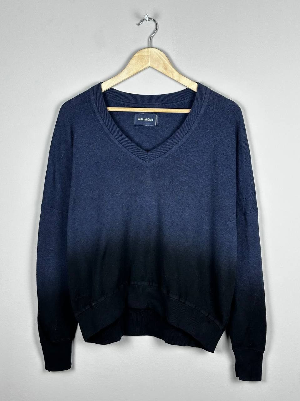 Zadig & Voltaire Zadig & Voltaire Ombre Ombre Sweater V-Neck Avant Garde Size XS / US 0-2 / IT 36-38 - 1 Thumbnail