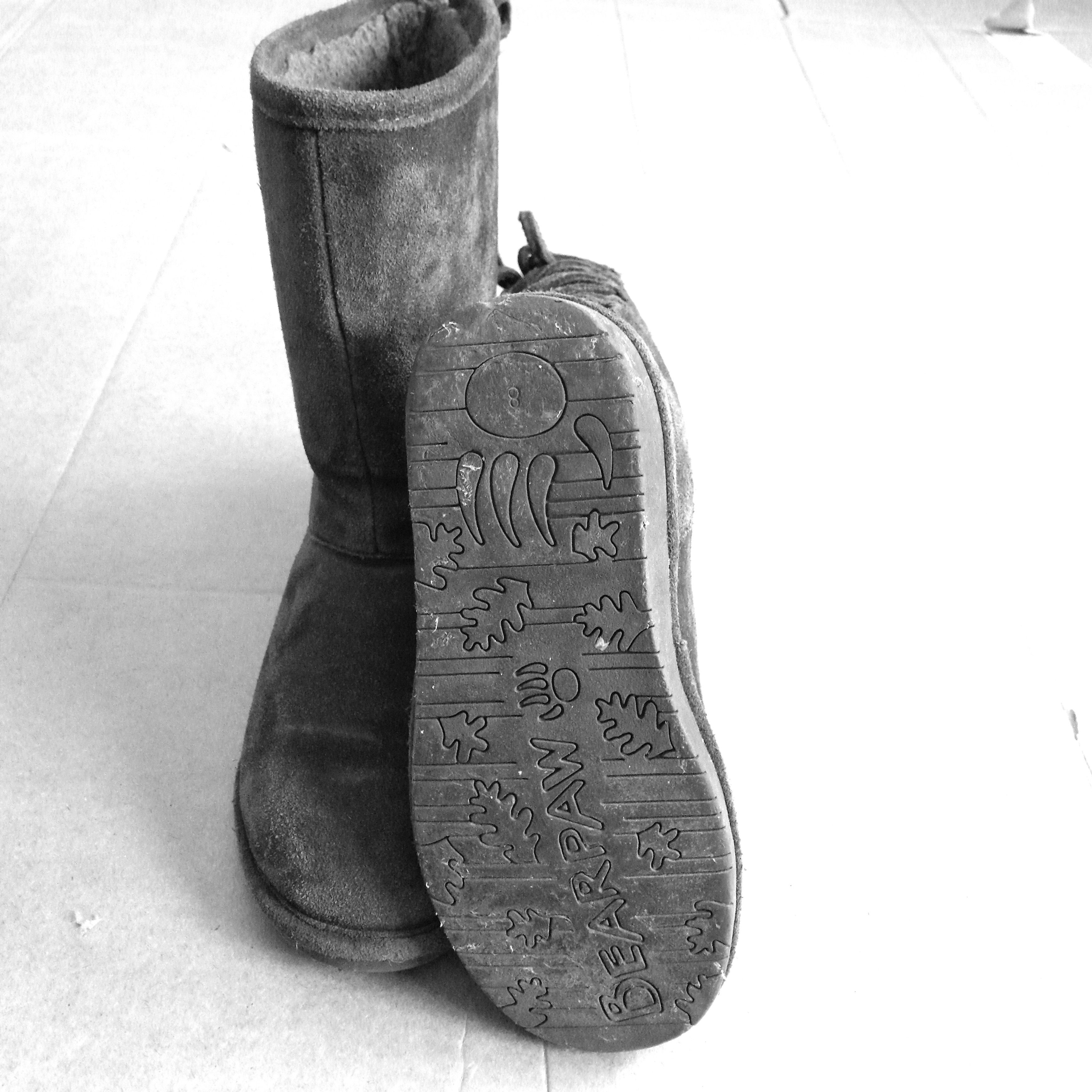 Other Bearpaw Elle Short Grey Women's Winter Boots Size 8 Size US 8 / IT 38 - 3 Thumbnail