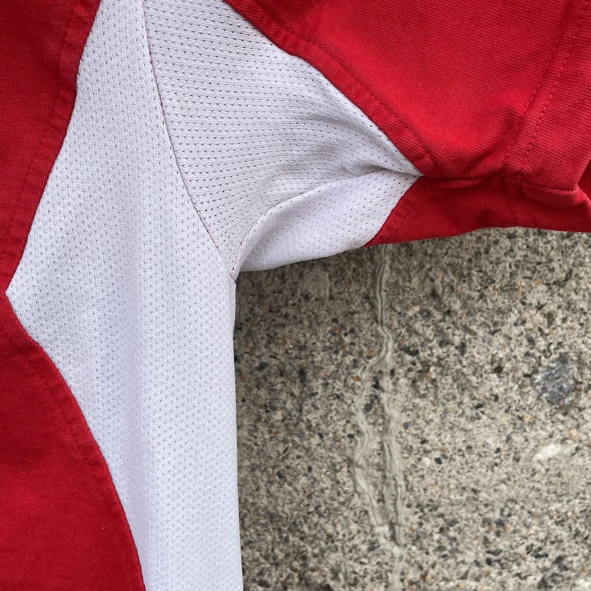 20471120 × Grailed × Hypebeast Vintage T-shirts British Lions Polo Rugby Big Logo Y2K 90s Size US XL / EU 56 / 4 - 7 Thumbnail