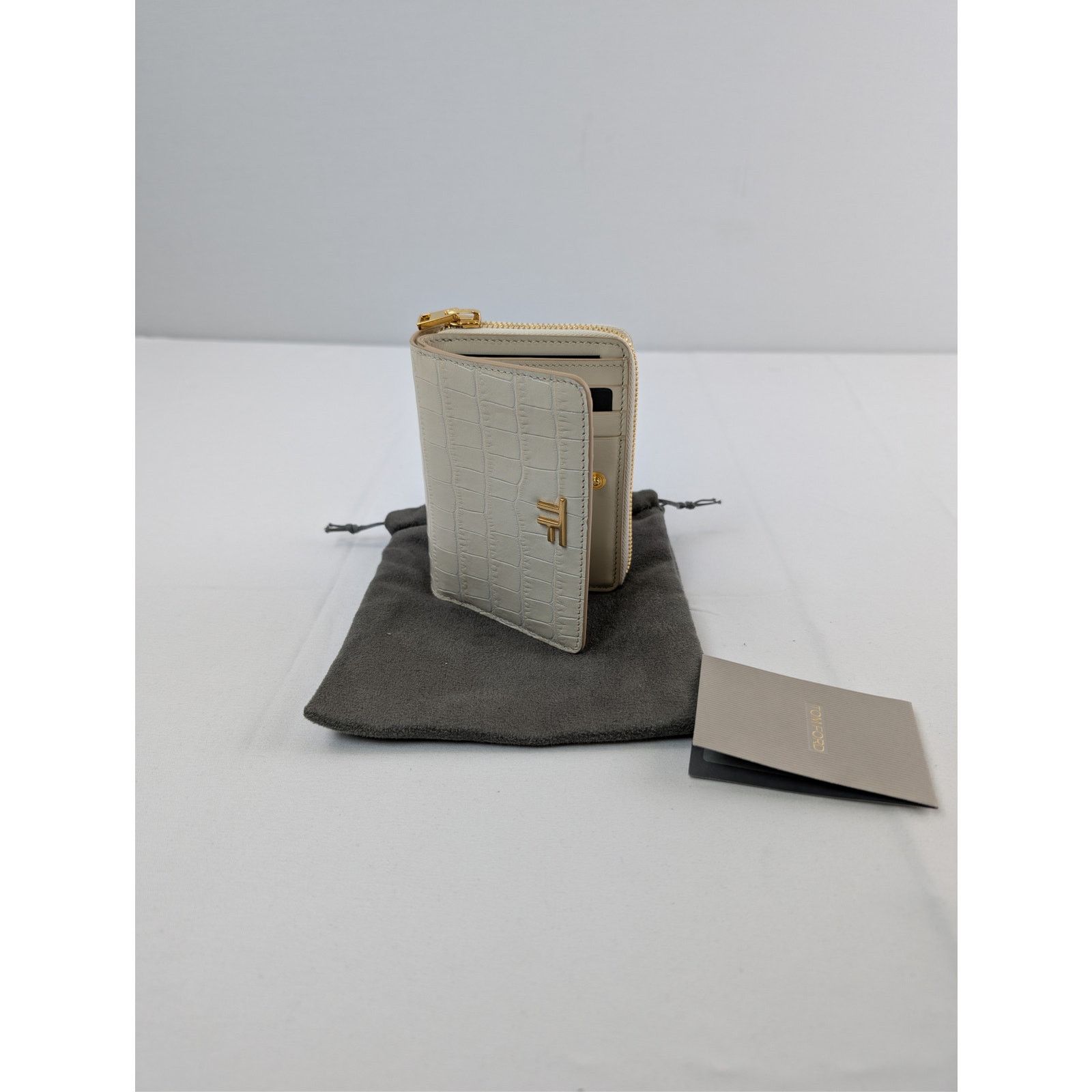 Tom Ford o1rshd1 Size: OS / Zip Wallet in Cream Size ONE SIZE - 10 Thumbnail
