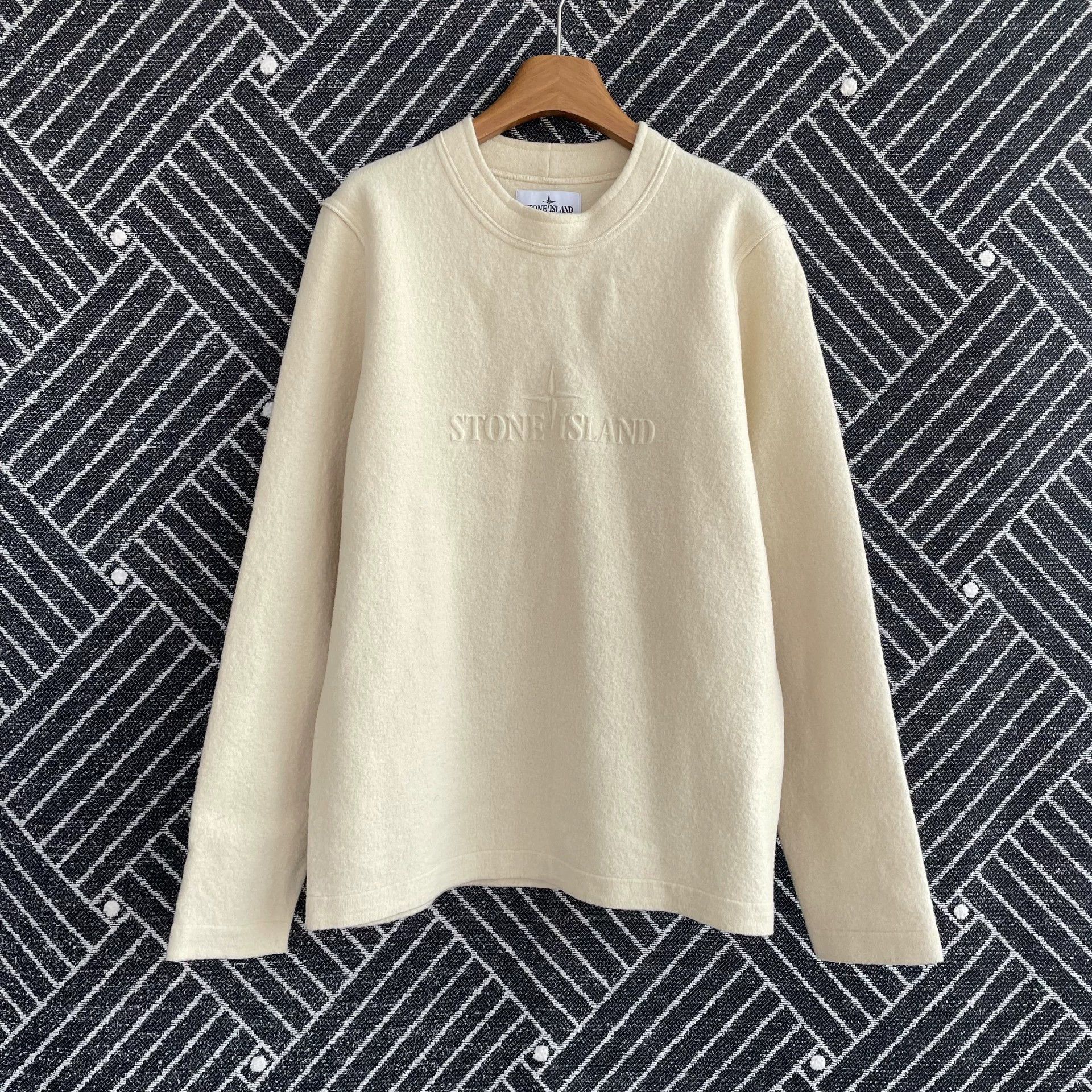 Stone Island STONE ISLAND solid crewneck ls wool sweatshirt ivory M 98 Size M / US 6-8 / IT 42-44 - 1 Thumbnail