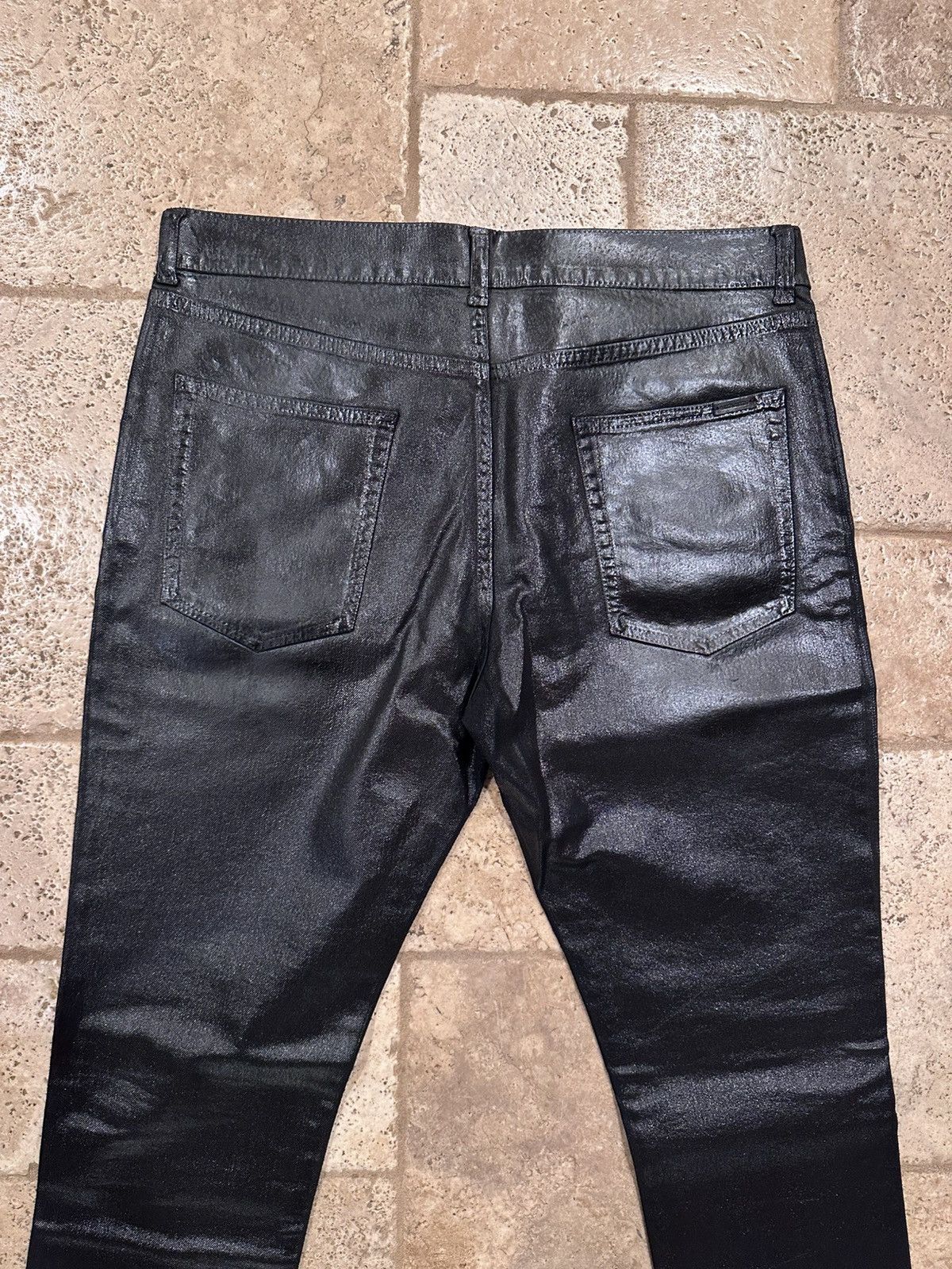 Saint Laurent Paris Saint Laurent Paris 2020 D24 Oil Coated Black Denim Size US 34 / EU 50 - 8 Thumbnail