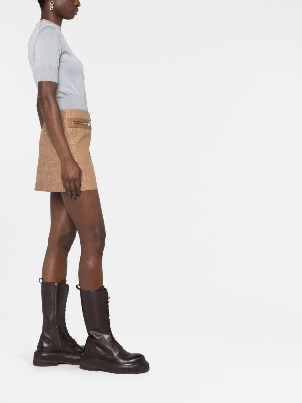 Versace o1y0226 Logo Mini Skirt in Camel Size 27" / US 4 / IT 40 - 3 Thumbnail