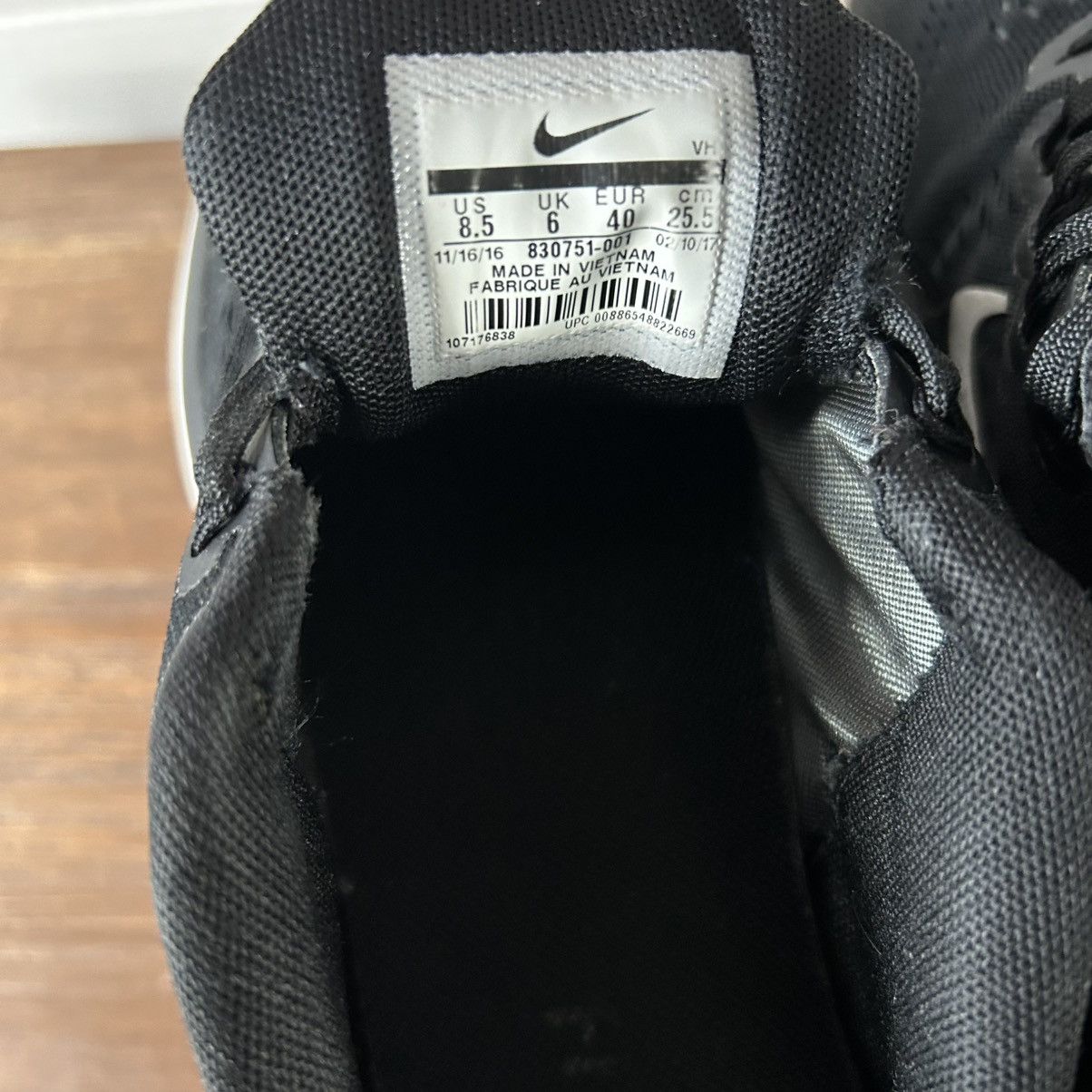 Nike Nike Flex Runner Shoes Black/White Women Size 8.5 Size US 8.5 / IT 38.5 - 5 Thumbnail