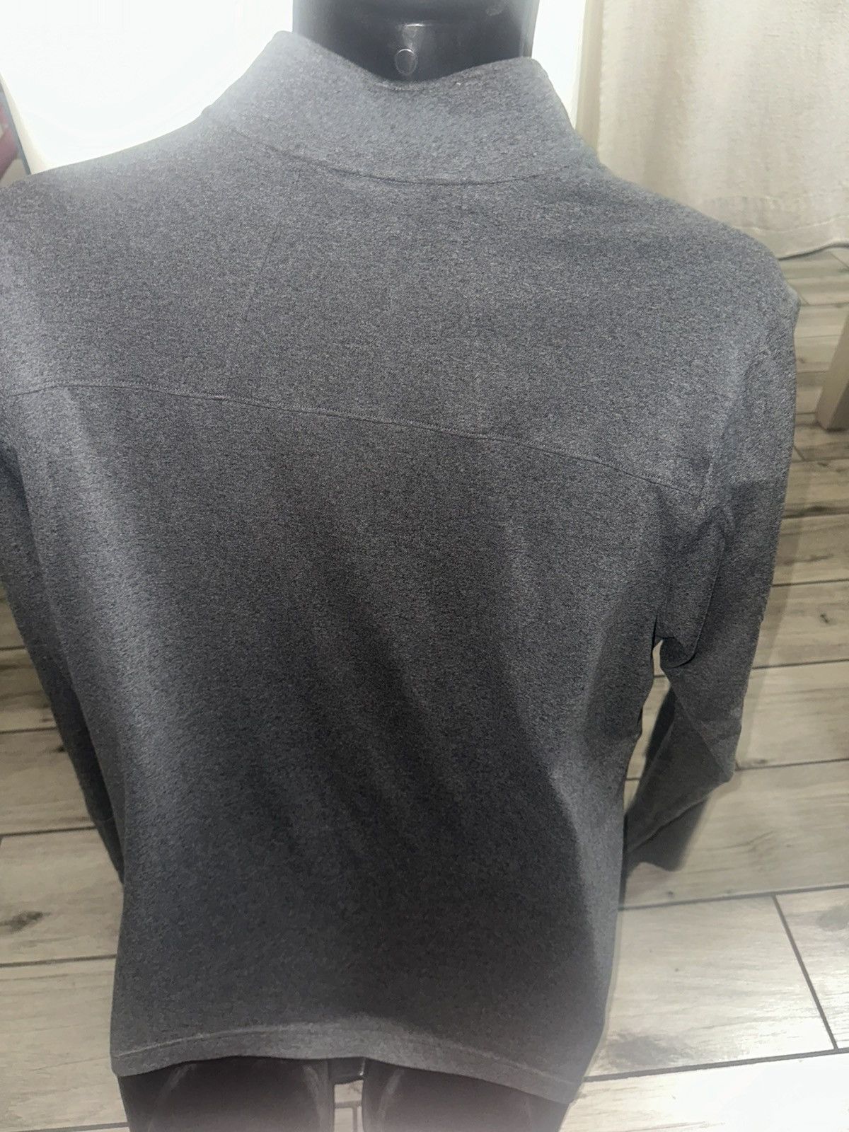 Under Armour Men’s used size XL Under Armour grey pullover long sleeve Size US XL / EU 56 / 4 - 2 Thumbnail