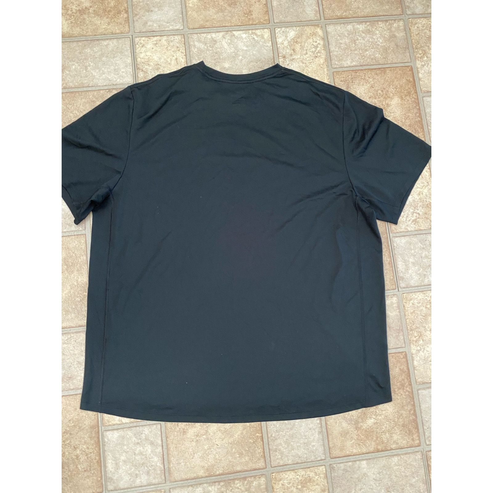 Nike 2pcs Nike Dri-Fit Run Tshirts Black and Gray Men’s XL Size US XL / EU 56 / 4 - 13 Thumbnail