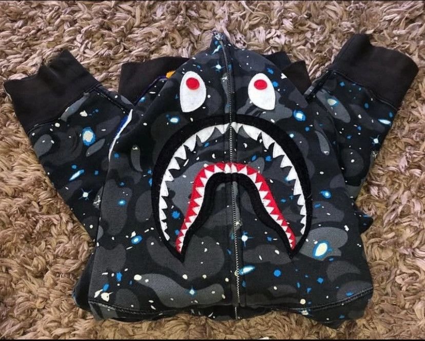 Bape Bape Space Camo shark hoodie WGM Size US XL / EU 56 / 4 - 1 Thumbnail