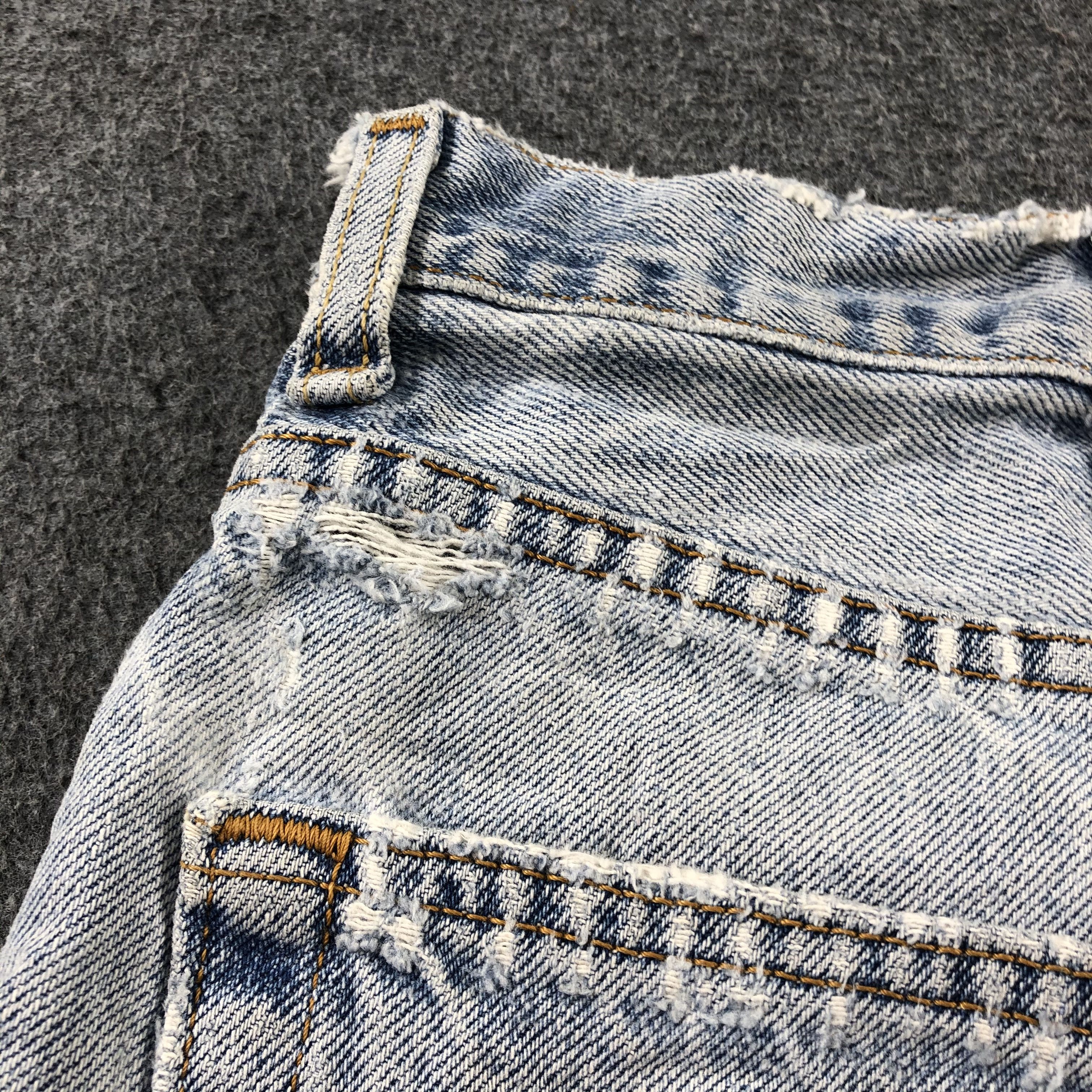 Levi's Vintage Light Wash Levis 550 Jeans-J2541 Size US 37 - 10 Thumbnail