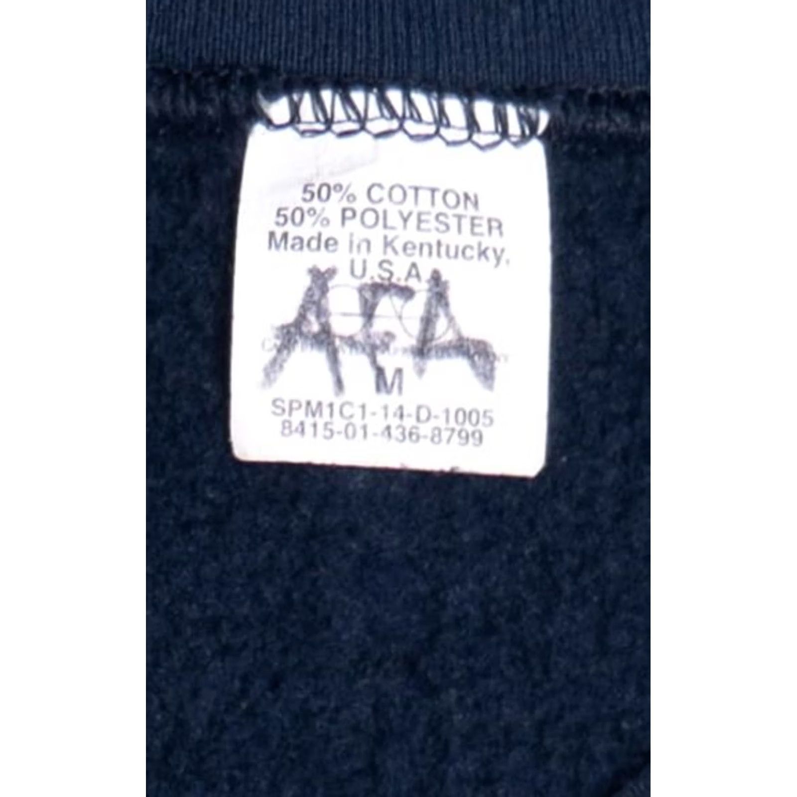 Vintage VINTAGE Campbellsville Apparel Coast Guard Sweatshirt X-Large Navy Blue Unisex Adults Pullover 2000s Size US XL / EU 56 / 4 - 4 Thumbnail