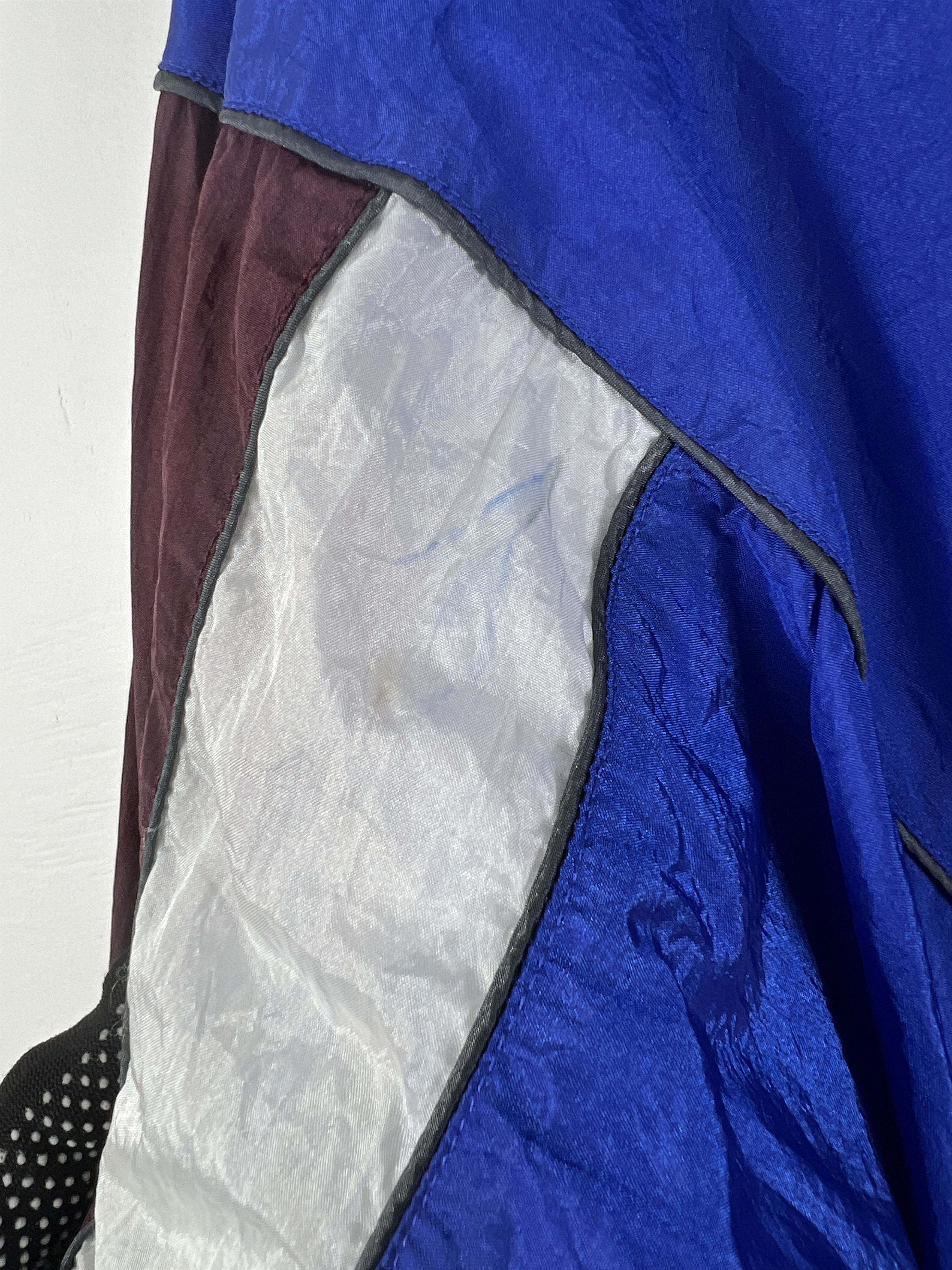 Vintage GIVENCHY Activewear Windbreaker Jacket (XL) GTMP230