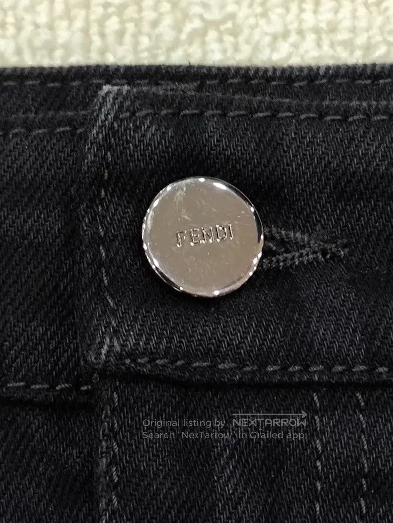 Fendi Fendi Patterned embossed short denim Size 26" / US 2 / IT 38 - 3 Thumbnail
