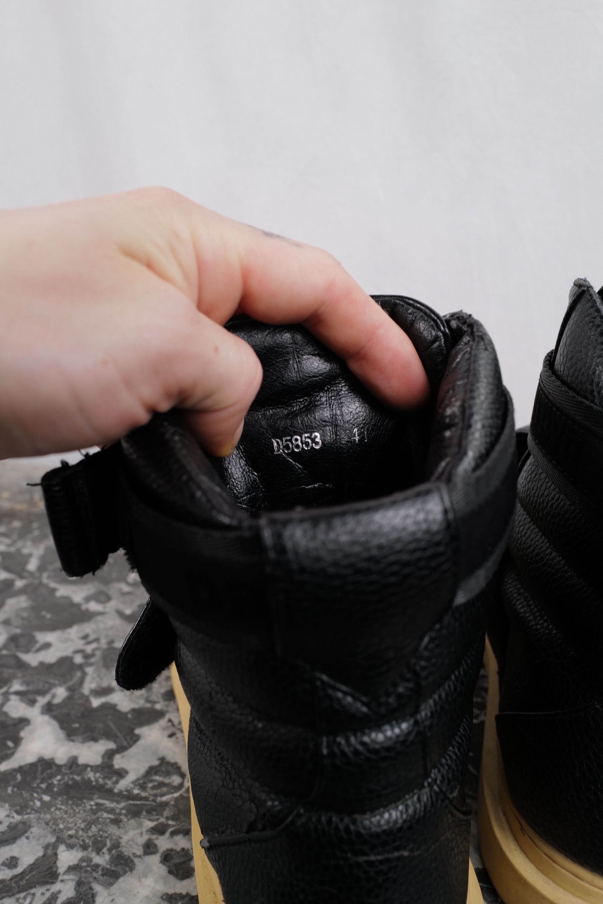 D by D DBYD HI-TOP FABRIC SNEAKER Size US 8 / EU 41 - 17 Thumbnail