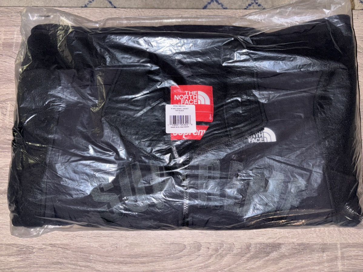 Supreme × The North Face Supreme The North Face Arc Logo Denali Fleece Jacket Size US L / EU 52-54 / 3 - 2 Thumbnail