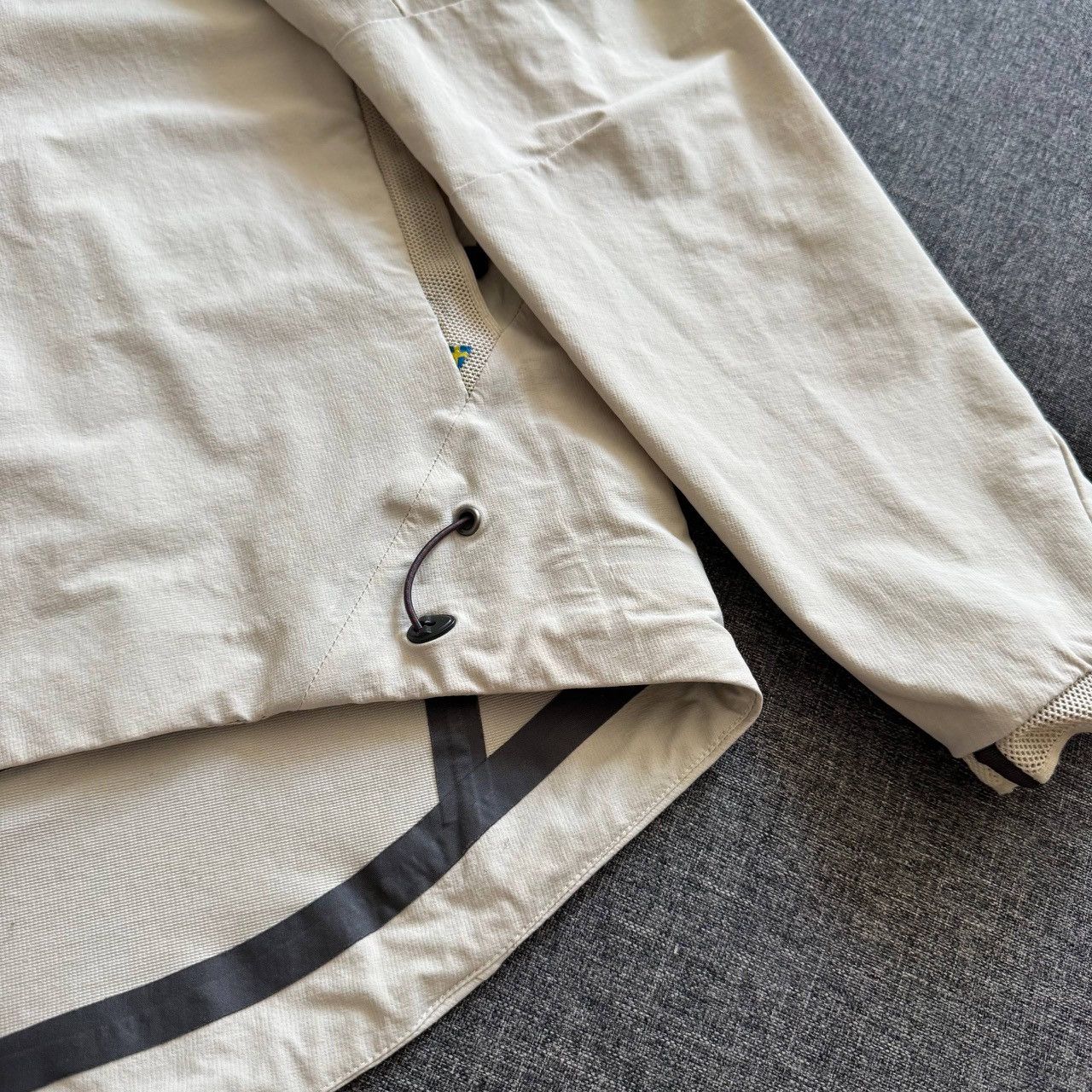 Klattermusen Klattermusen Vanadis Nylon Asymmetrical Outdoor Jacket Size US M / EU 48-50 / 2 - 11 Thumbnail
