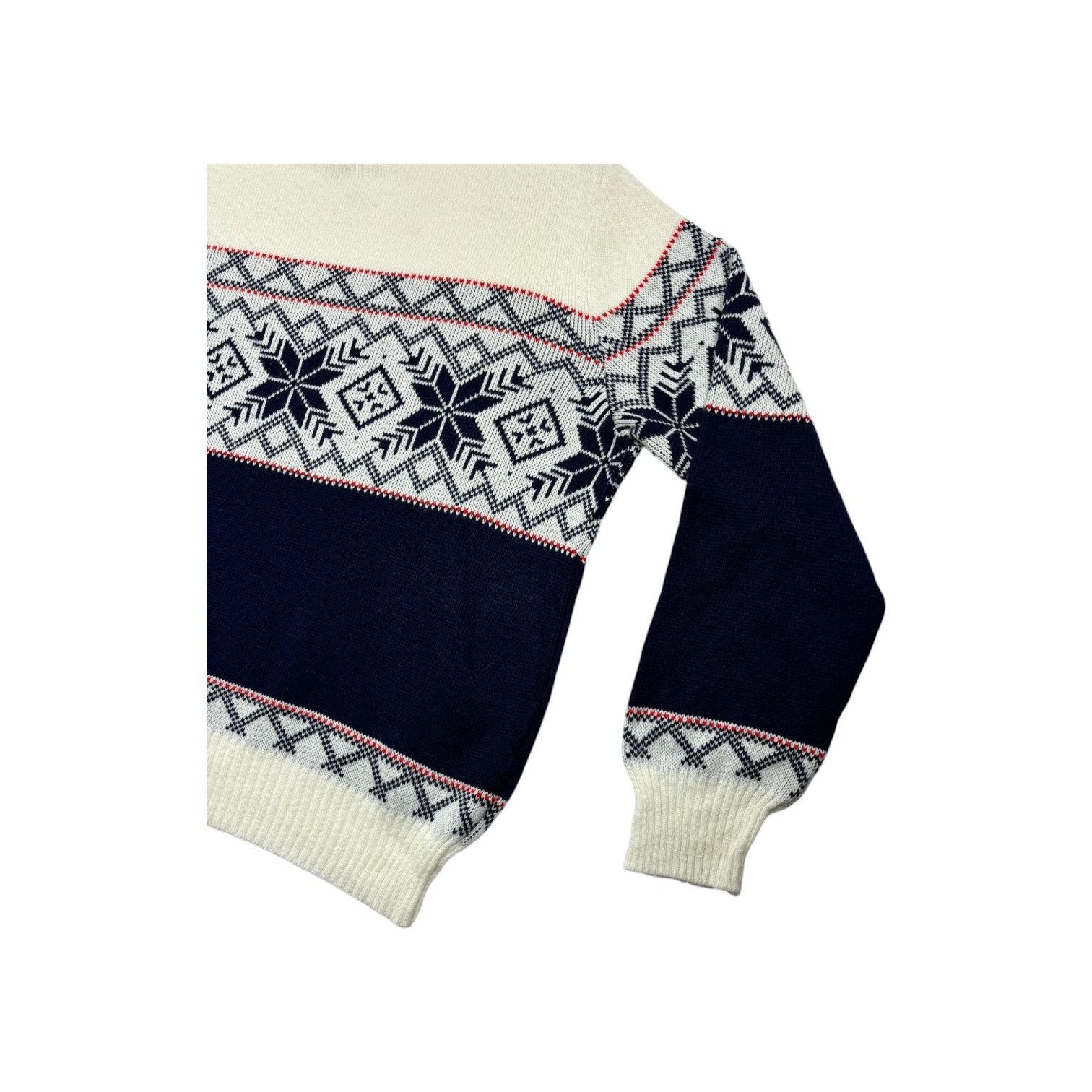 Other Vintage Sweater White Blue Snowflake Pattern Blizzards Bay Size US M / EU 48-50 / 2 - 11 Thumbnail