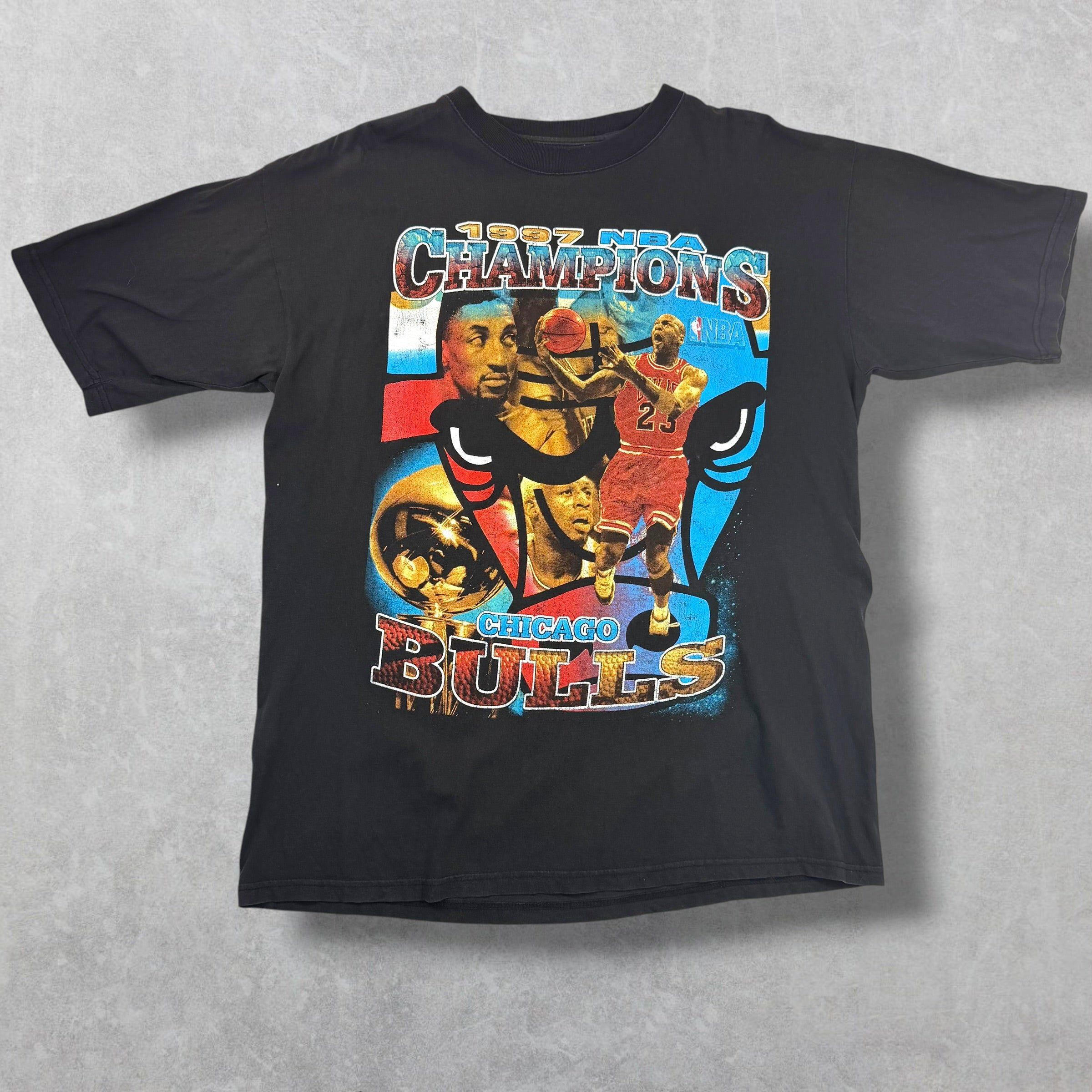 Vintage Vintage '97 Chicago Bulls Rap Tee XL Size US XL / EU 56 / 4 - 1 Thumbnail