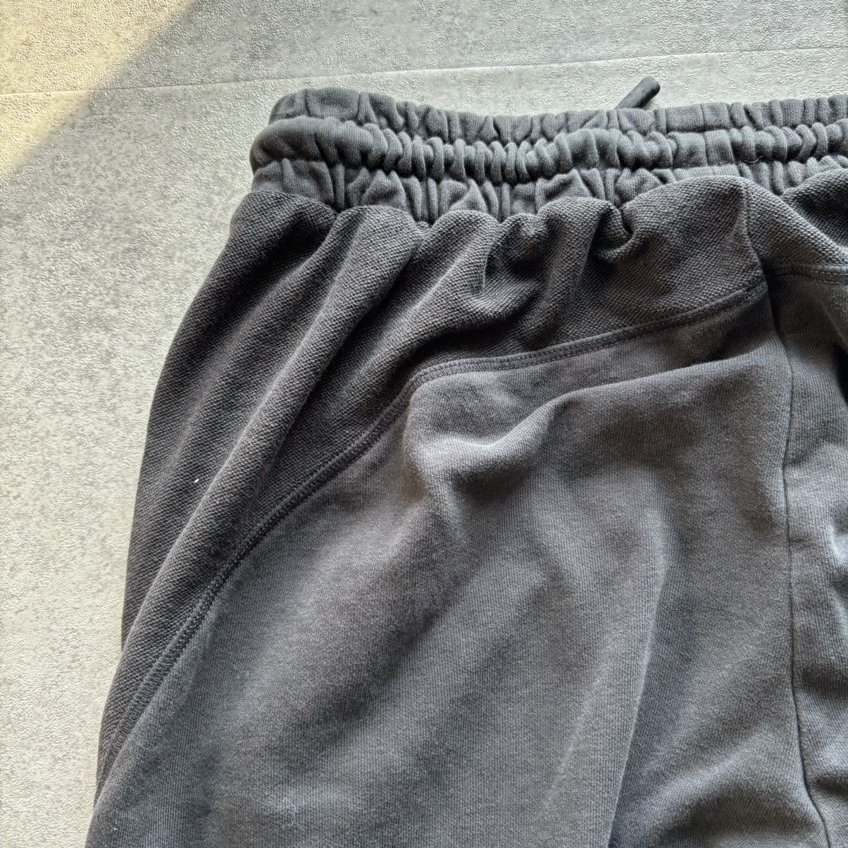 Gymshark Black gymshark crest oversized baggy joggers Size US 30 / EU 46 - 8 Thumbnail