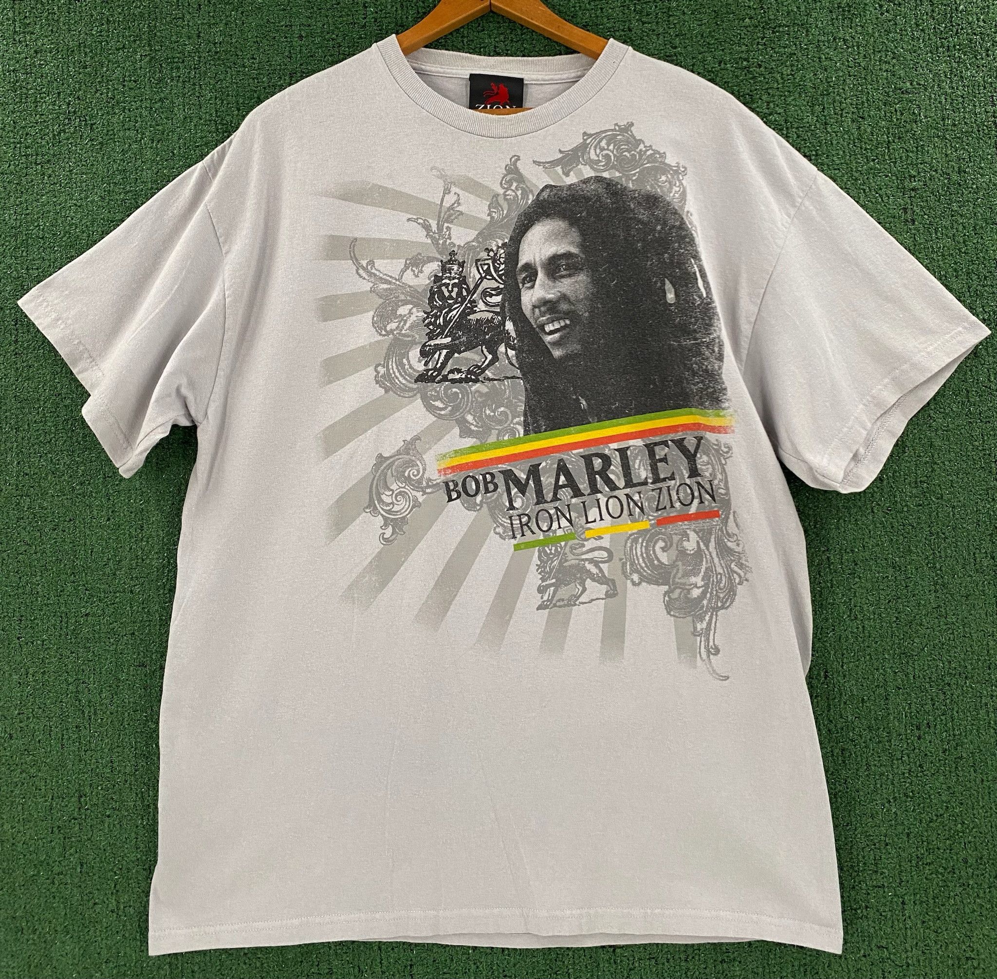 Zion Rootswear 2009 Bob Marley Iron Lion Zion T-Shirt Men's Size Medium Size US M / EU 48-50 / 2 - 1 Thumbnail