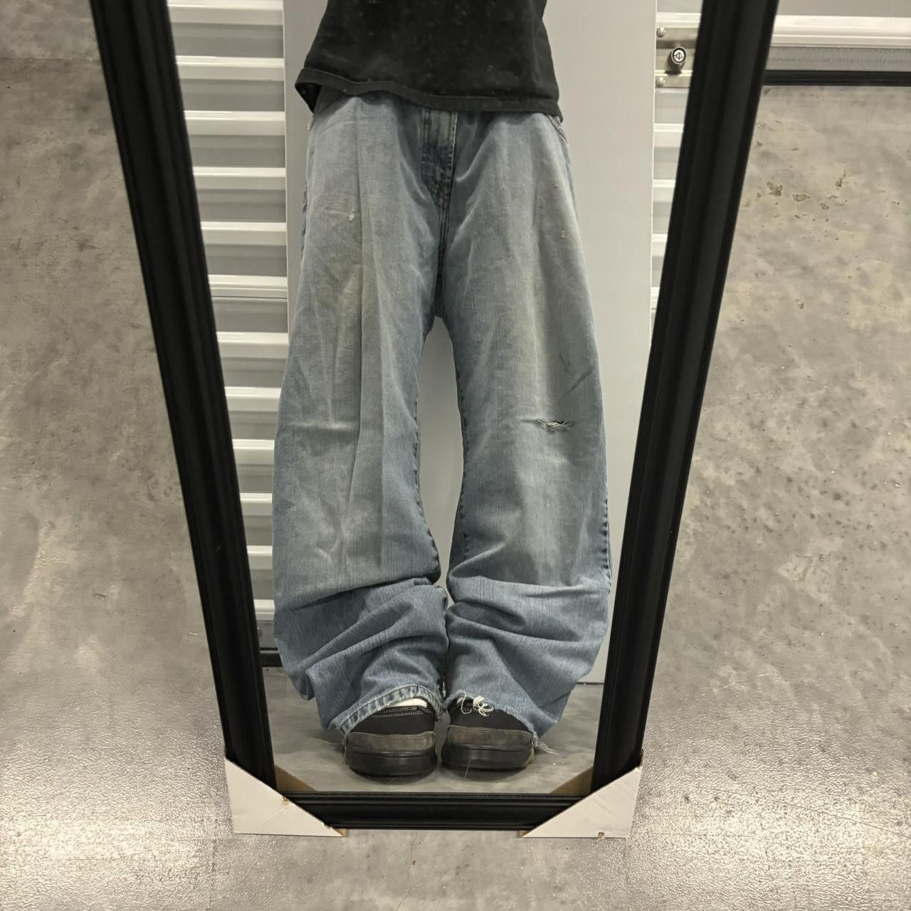 Japanese Brand × Vintage Vintage Y2K/2000s Baggy Light Wash Distressed Denim Jeans! Size US 38 / EU 54 - 1 Thumbnail