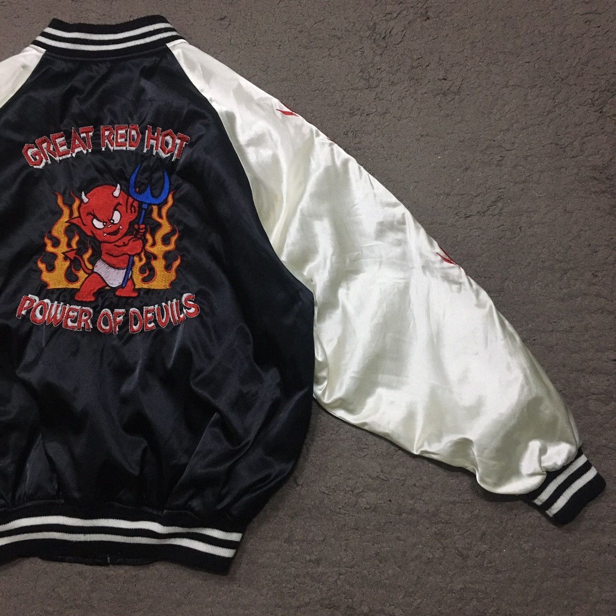 Japanese Brand × Vintage Rare Devils Embroidery Sukajan Jacket Size US XL / EU 56 / 4 - 12 Thumbnail