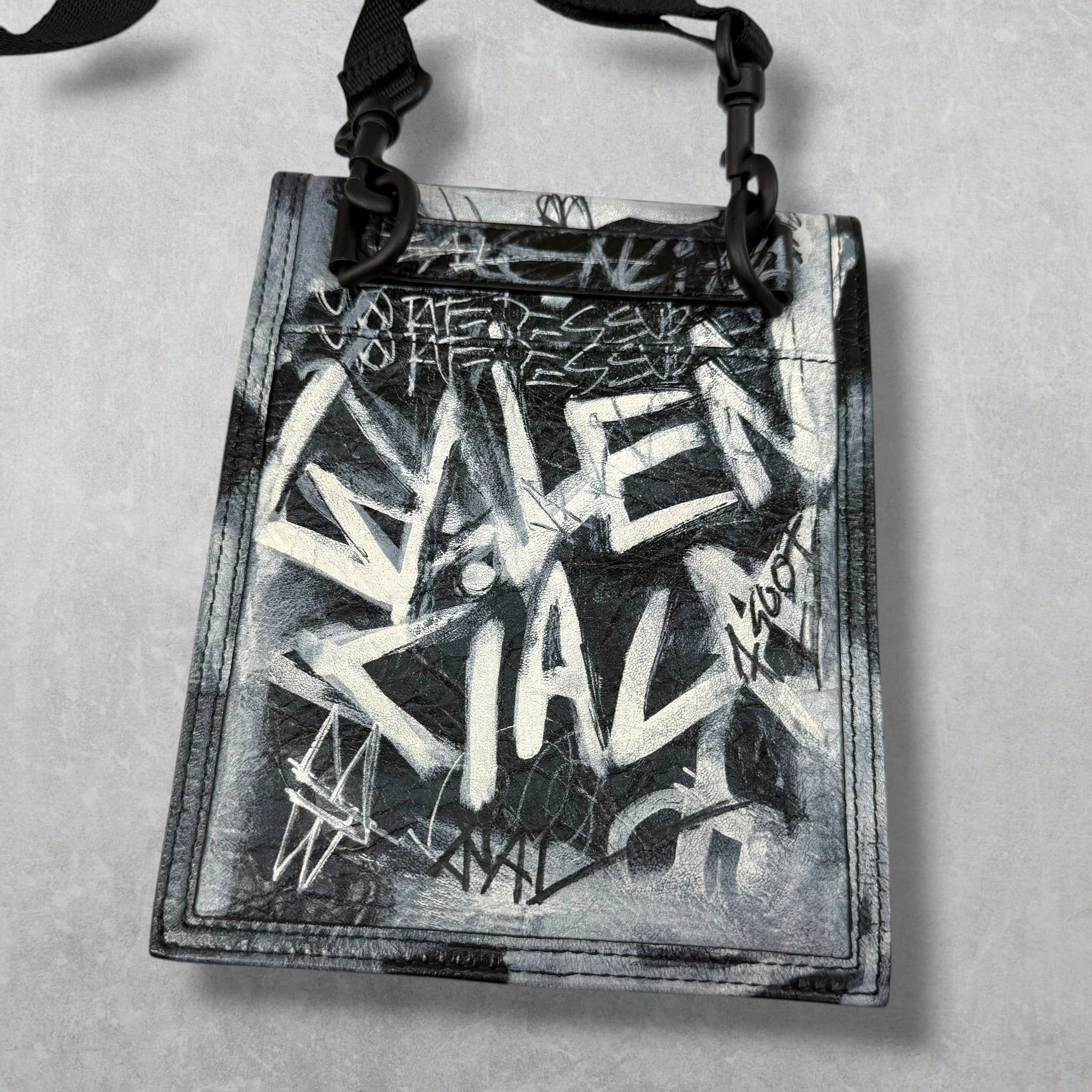 Balenciaga Balenciaga Agneau Arena Graffiti All Over Small Pouch Size ONE SIZE - 3 Thumbnail