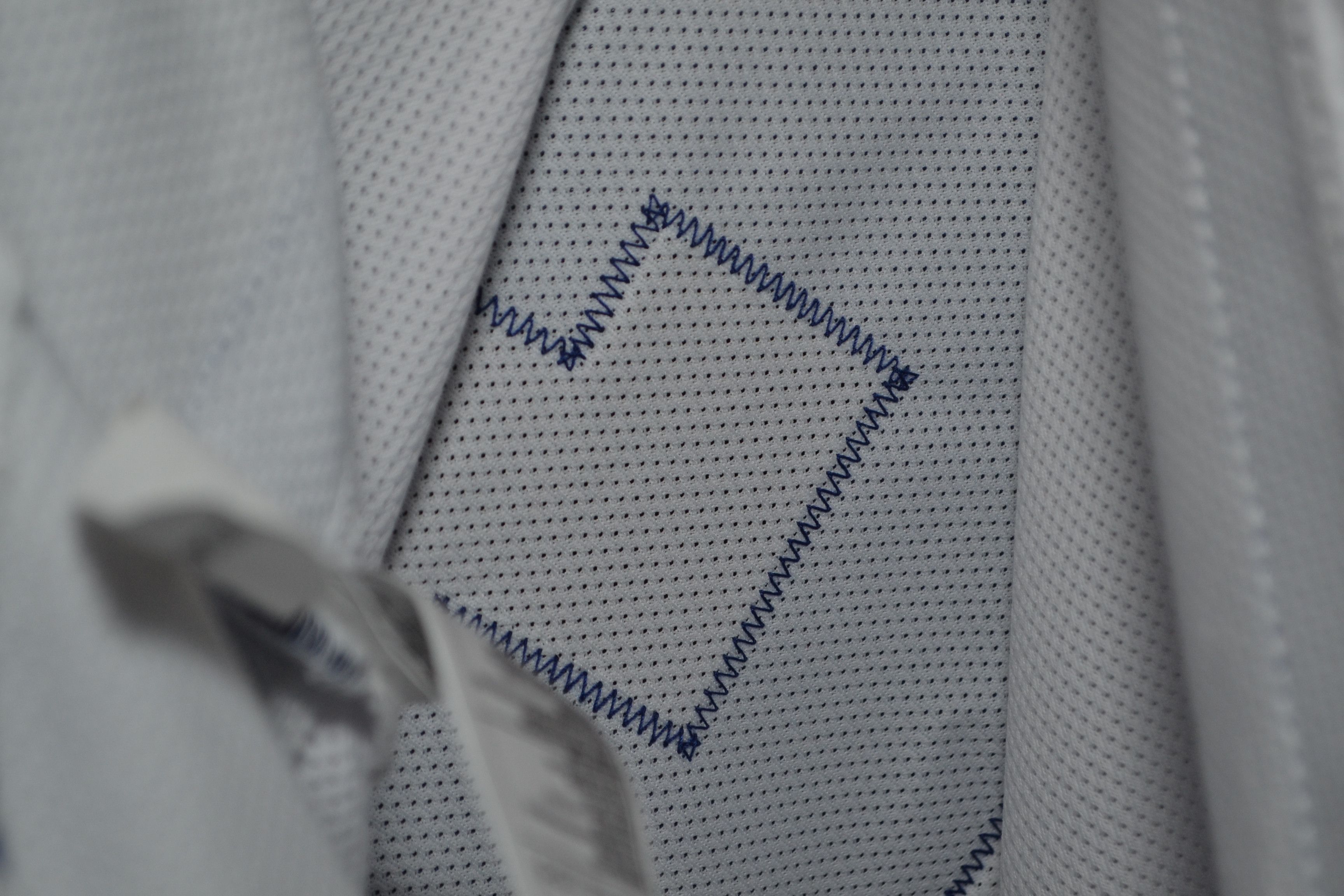 Reebok Dion Phaneuf Toronto Maple Leafs NHL Jersey White L Size US L / EU 52-54 / 3 - 4 Thumbnail