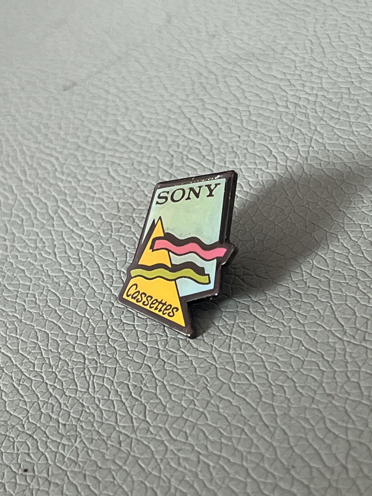 Sony Sony Cassettes vintage pin Size ONE SIZE - 3 Thumbnail