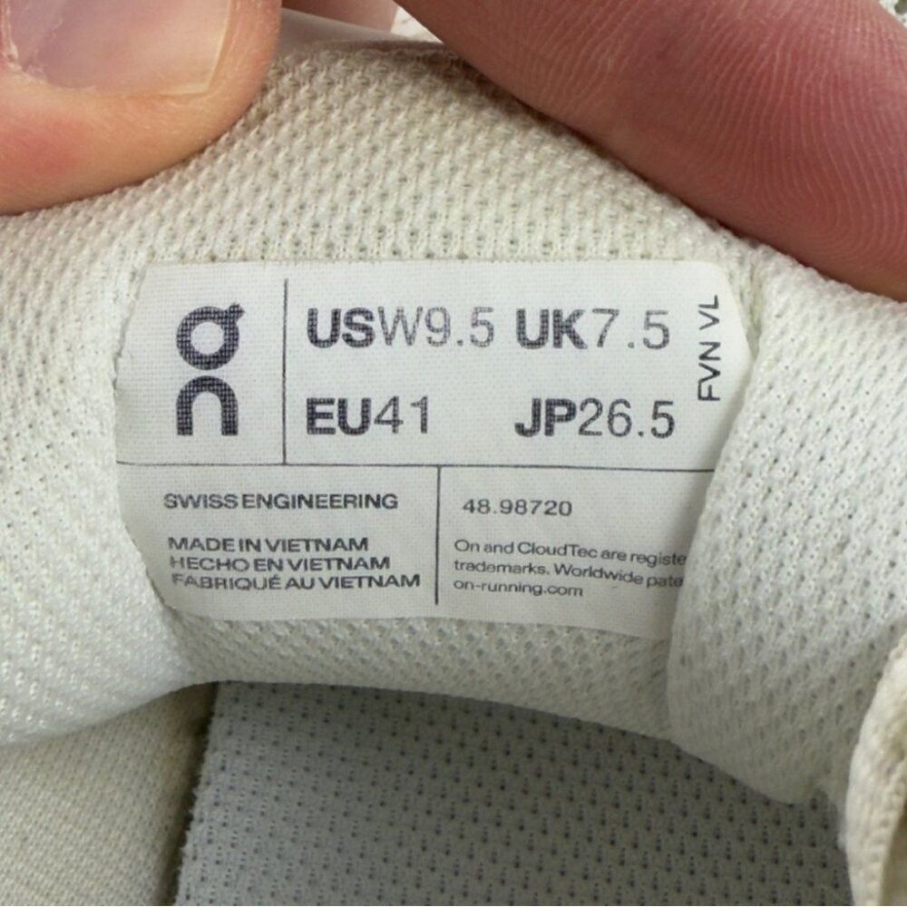 Other On Running Women's Size 9.5 US/7.5 UK/41 EU The Roger Pro T Size US 9.5 / IT 39.5 - 2 Thumbnail