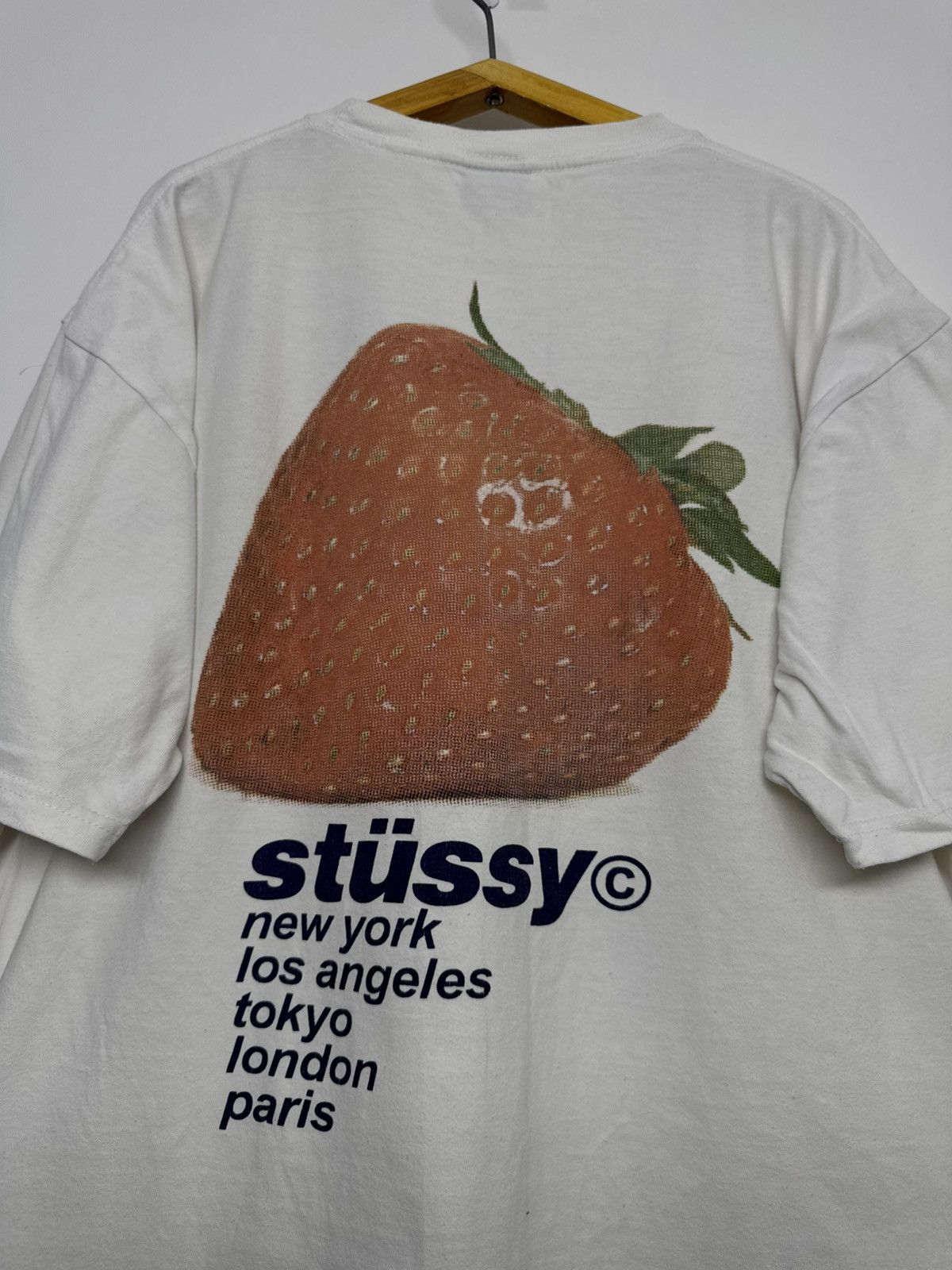Stussy vintage Y2k strawberry big print tee