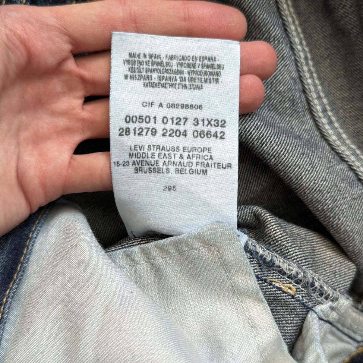 Levi's 📌 Vintage 00’s Levi's 501 Denim Washed Jeans Size US 31 - 16 Thumbnail