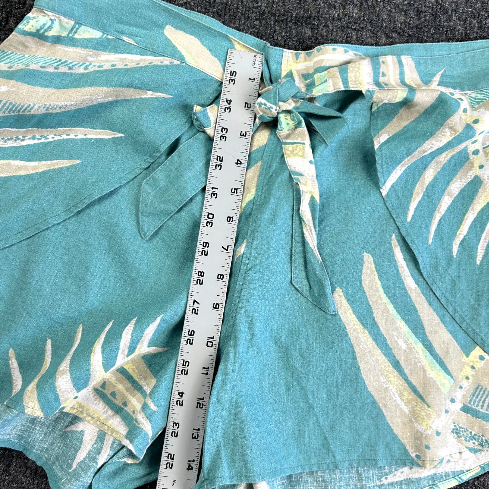 Patagonia Patagonia Women’s Garden Island Shorts XL Hemp Blend Palms Green Floral Beach Tropical Aloha Classic Beachwear Womens XL Green Size 40" / US 18 - 3 Thumbnail