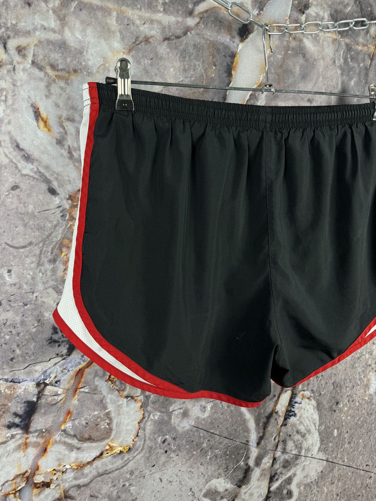 Nike Women’s Nike Running Shorts Black/Red Size Large Size 32" / US 10 / IT 46 - 6 Thumbnail