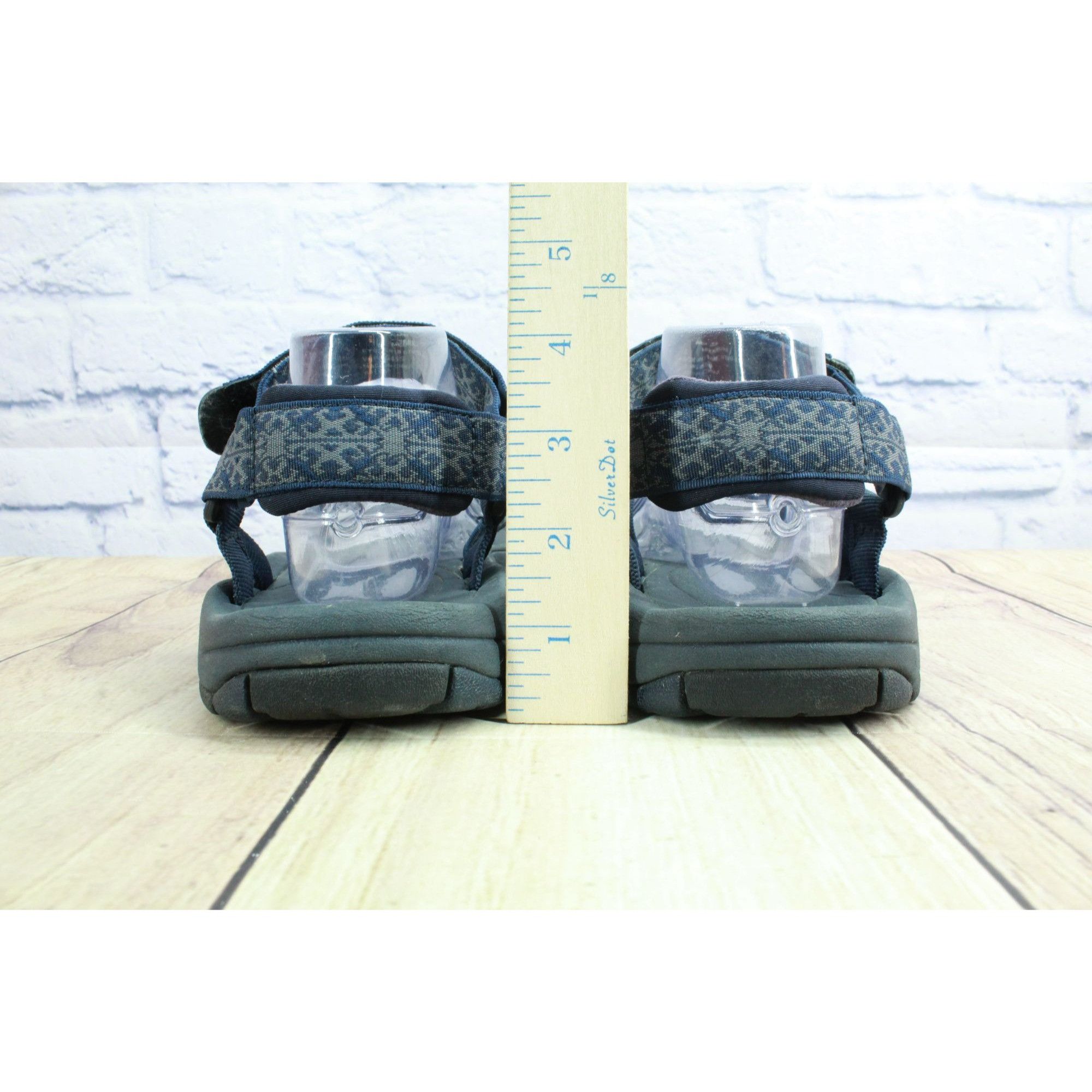 L.L. Bean LL Bean Hook & Loop Geometric Sports Outdoor Sandals Size US 11 / EU 44 - 6 Thumbnail