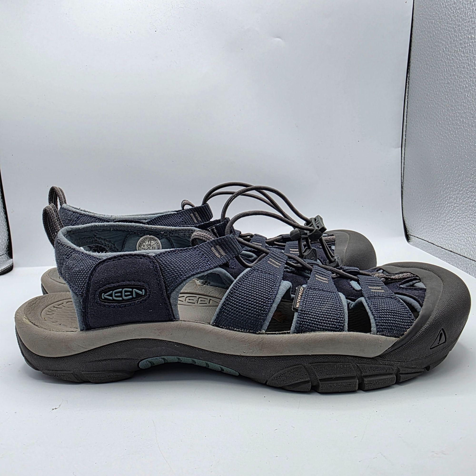 KEEN Keen Newport H2 Womens Size 11 Navy Magnet Water Sandals Cas Size US 11 / IT 41 - 12 Thumbnail